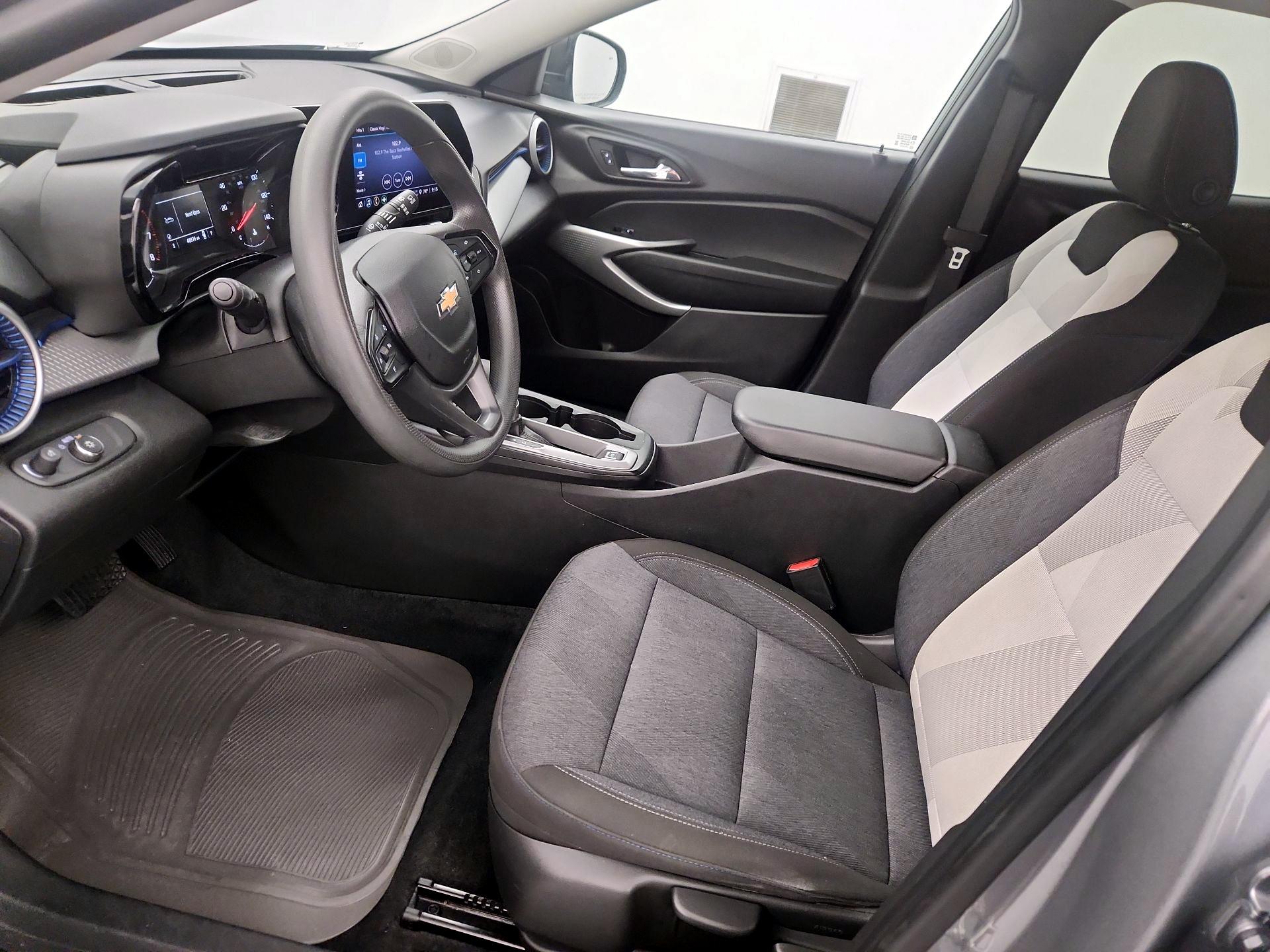 Thumbnail: 2024 Chevrolet Trax - 11
