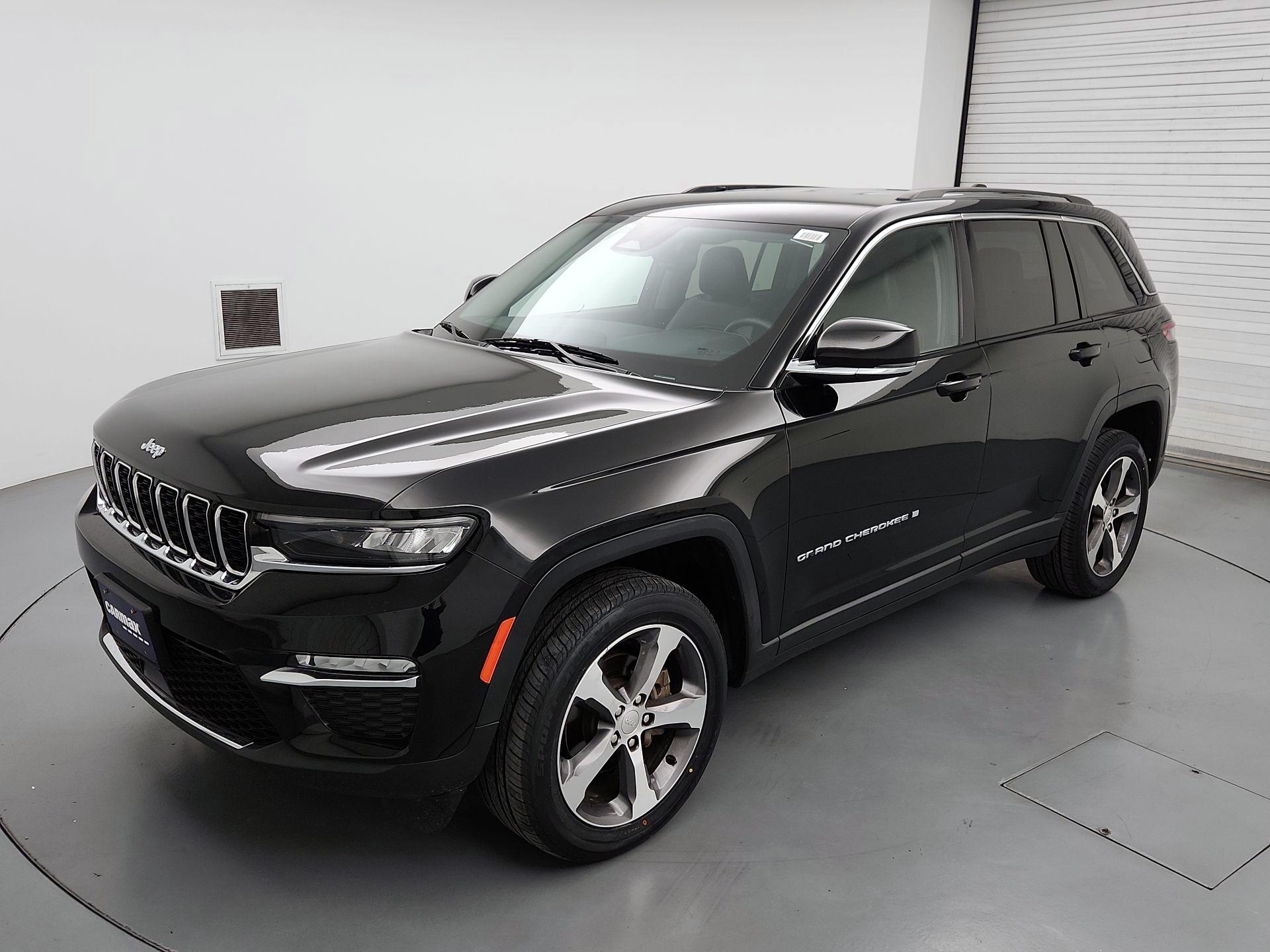Thumbnail: 2023 Jeep Grand Cherokee - 3