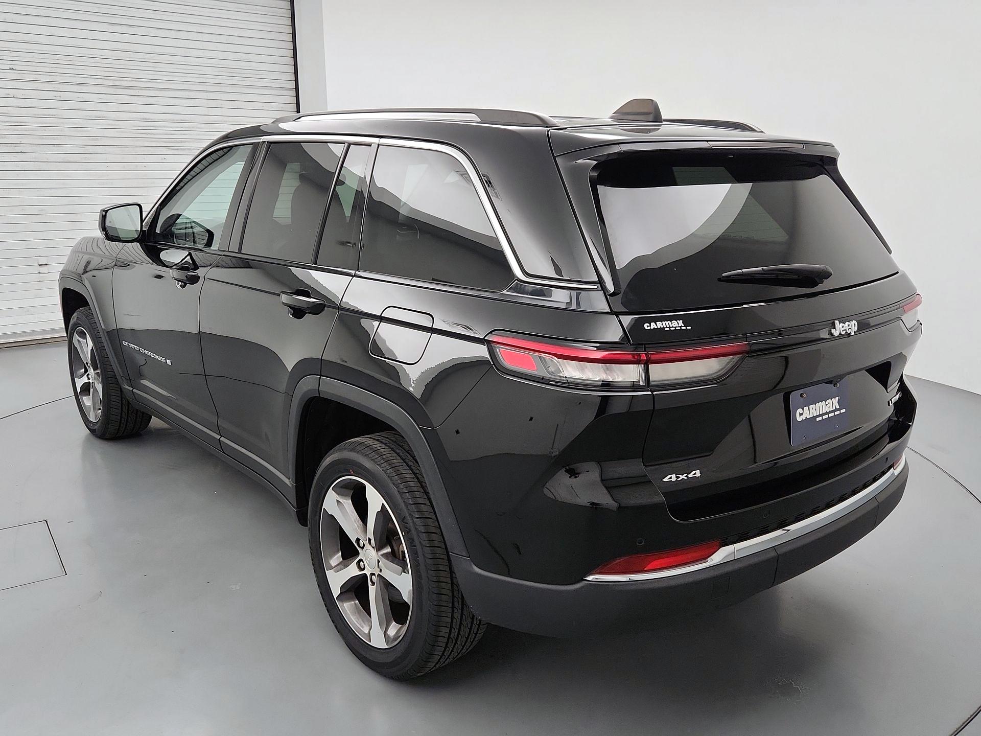 Thumbnail: 2023 Jeep Grand Cherokee - 7