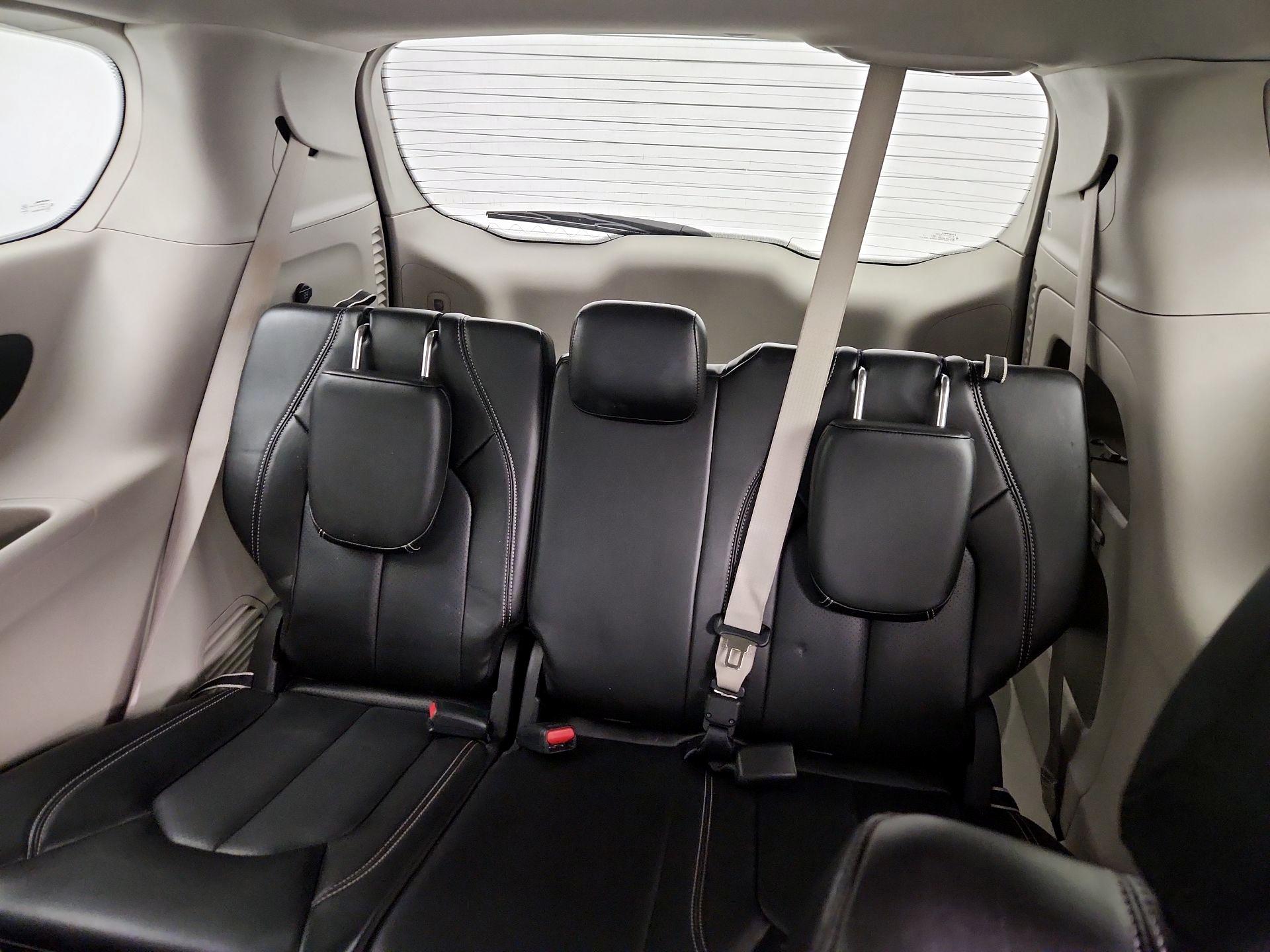 Thumbnail: 2023 Chrysler Pacifica - 18