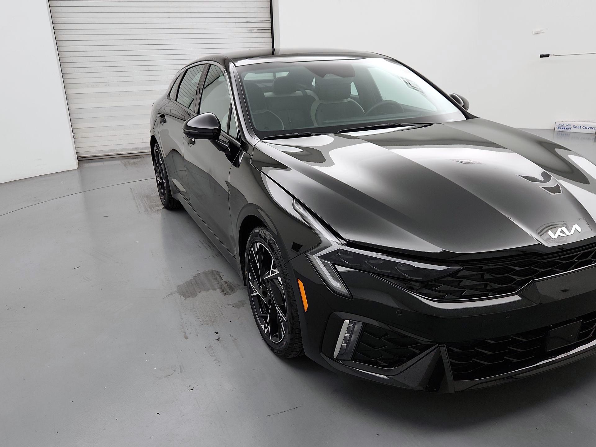 Thumbnail: 2025 Kia K5 - 1