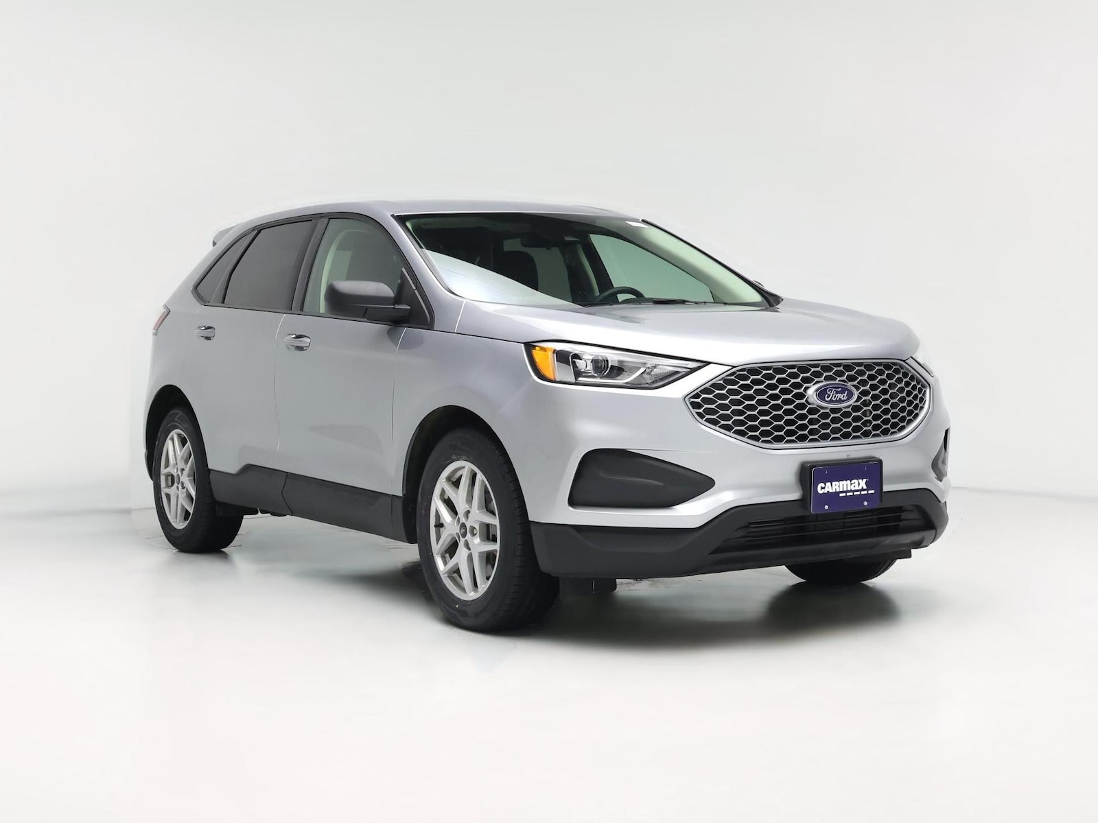 2024 Ford Edge SE - Photo 1