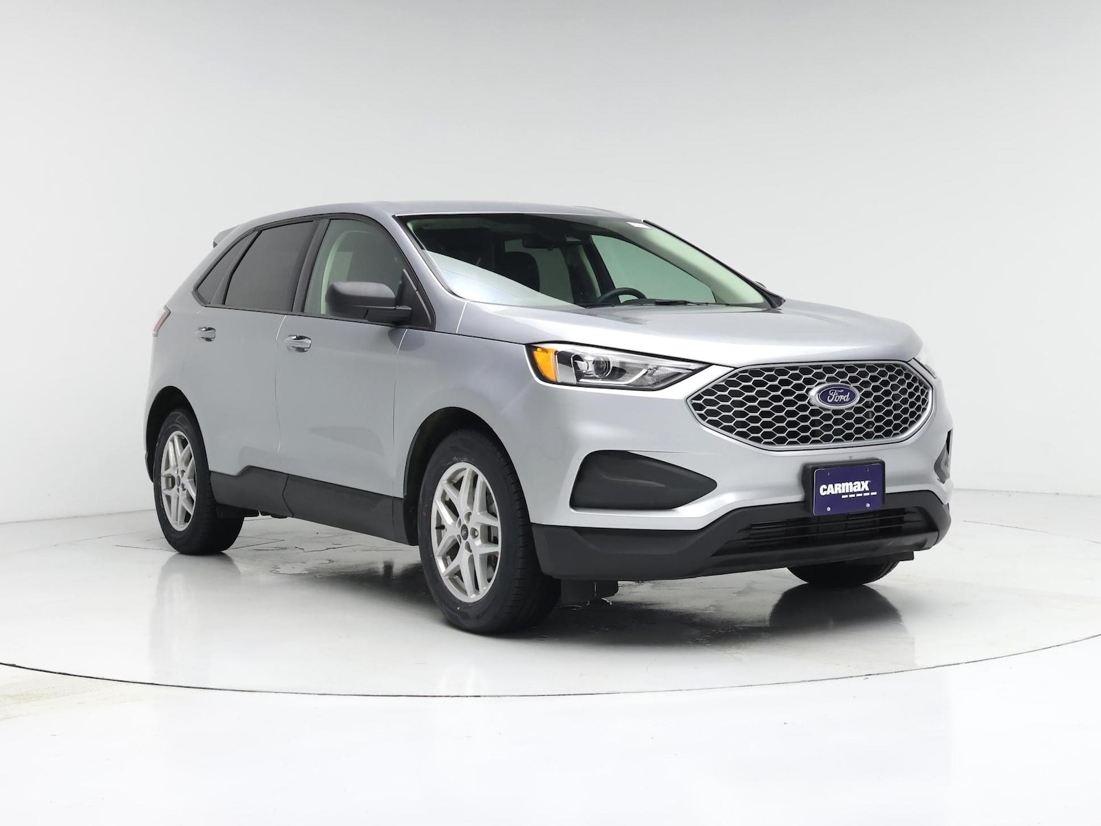 2024 Ford Edge SE - Photo 2