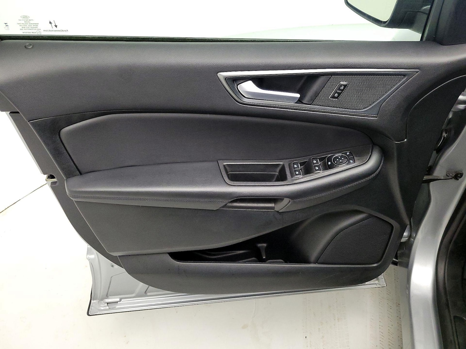 2024 Ford Edge SE - Photo 13