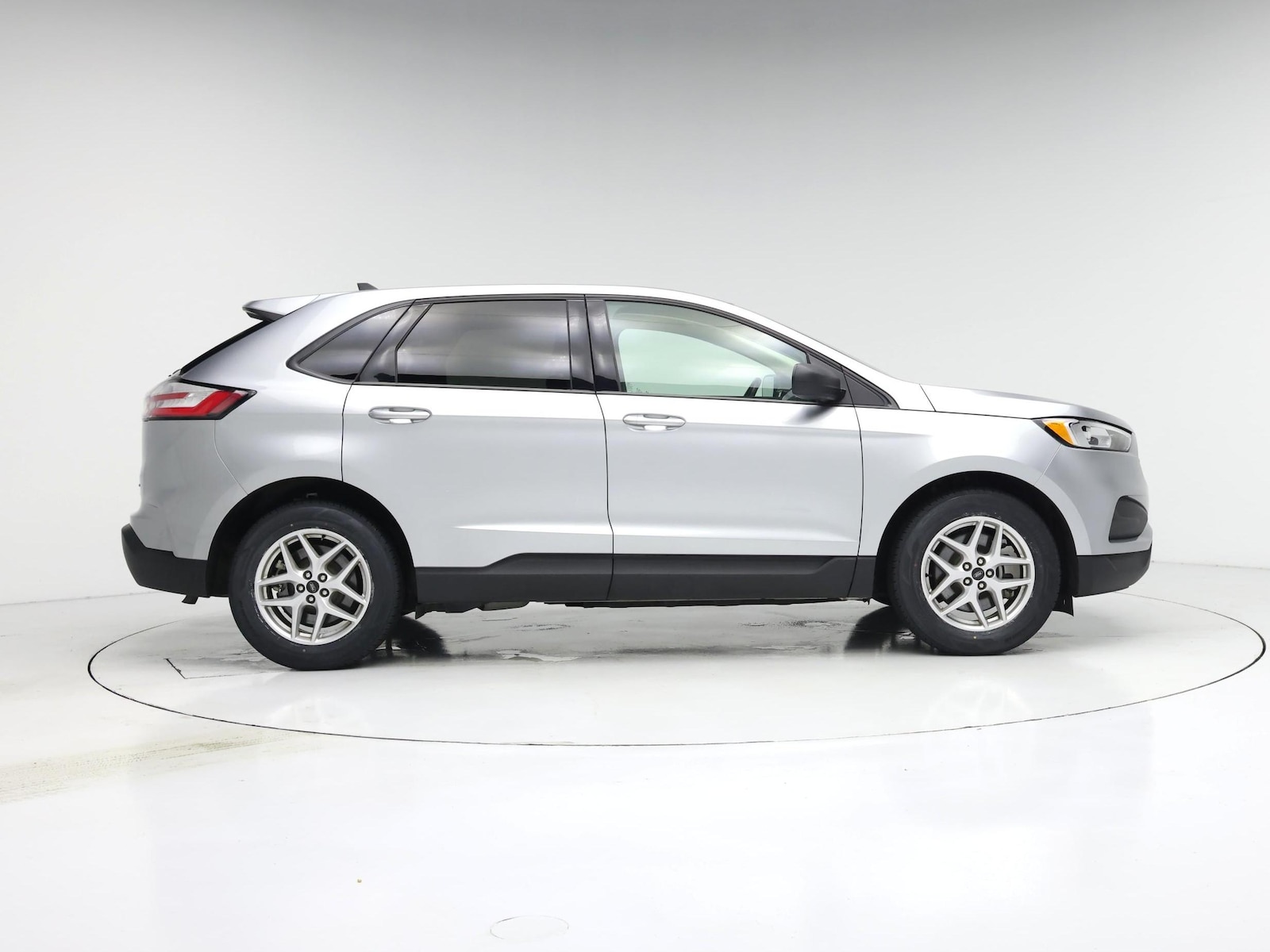 2024 Ford Edge SE - Photo 8