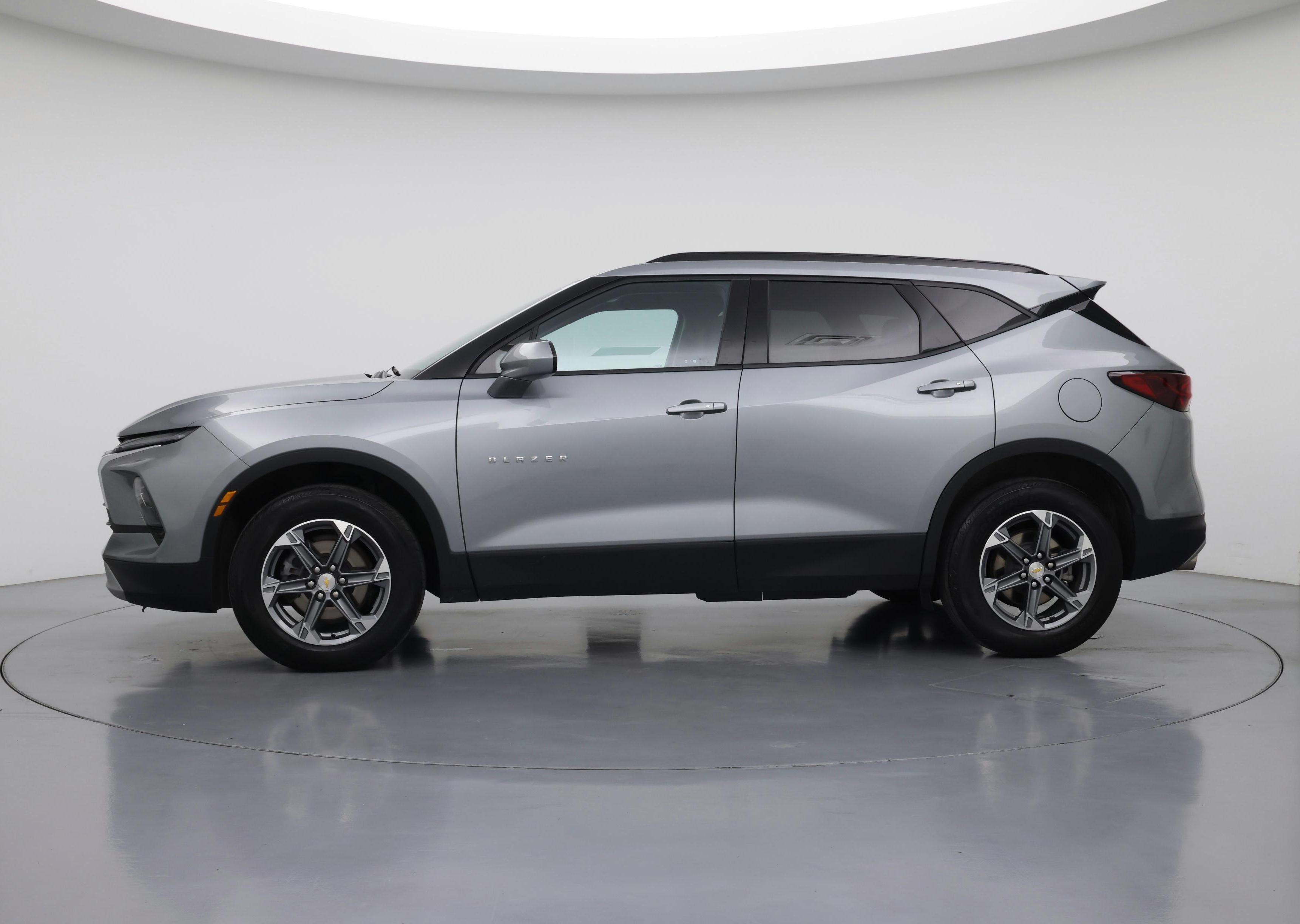 Thumbnail: 2023 Chevrolet Blazer - 3