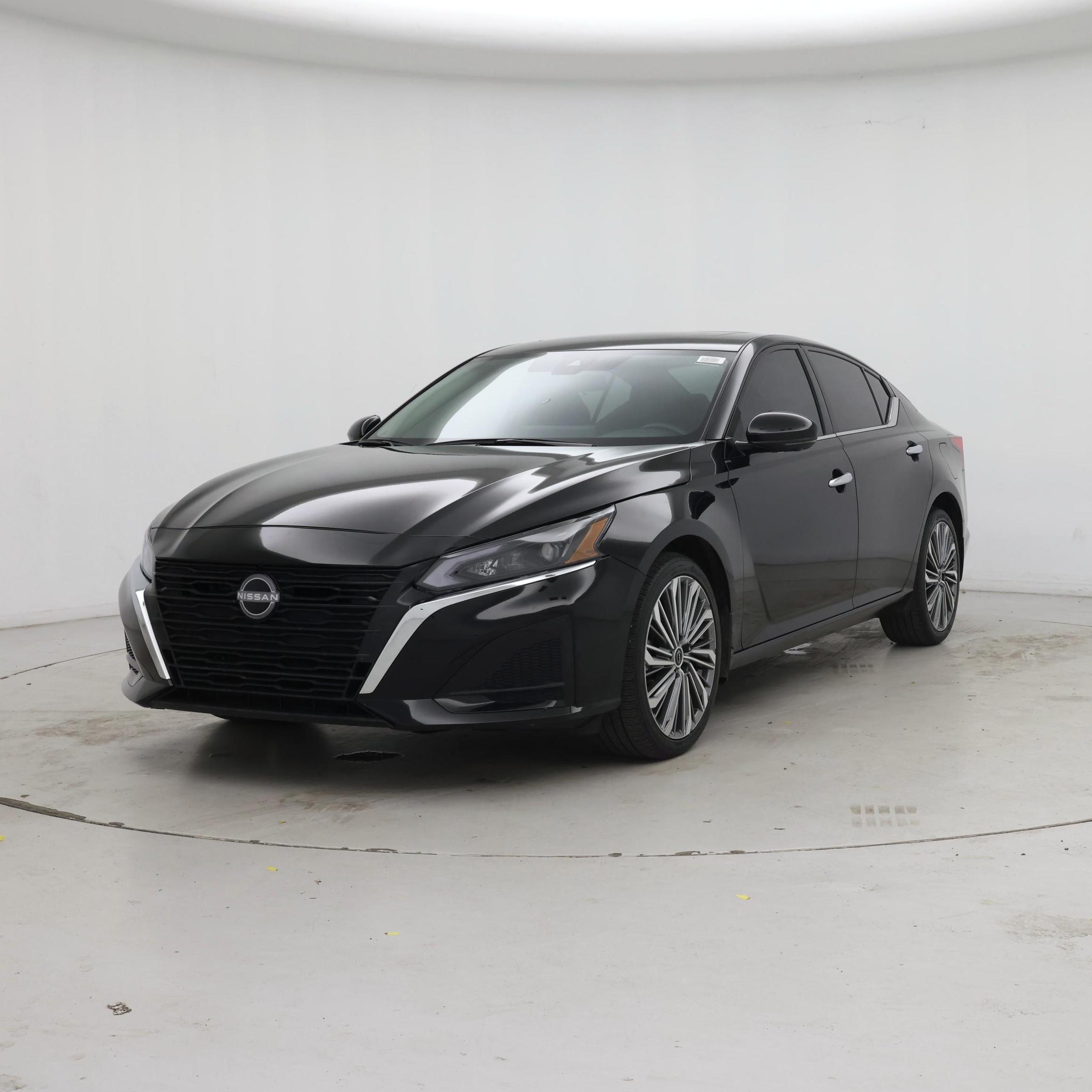 Thumbnail: 2025 Nissan Altima - 4