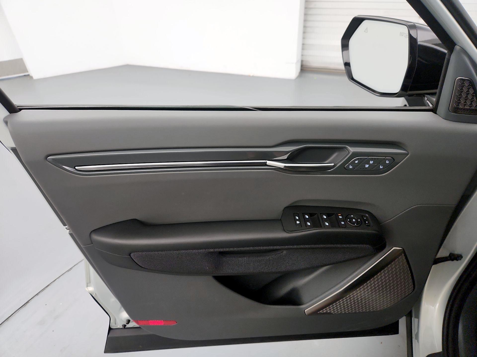 Thumbnail: 2024 Kia EV9 - 12