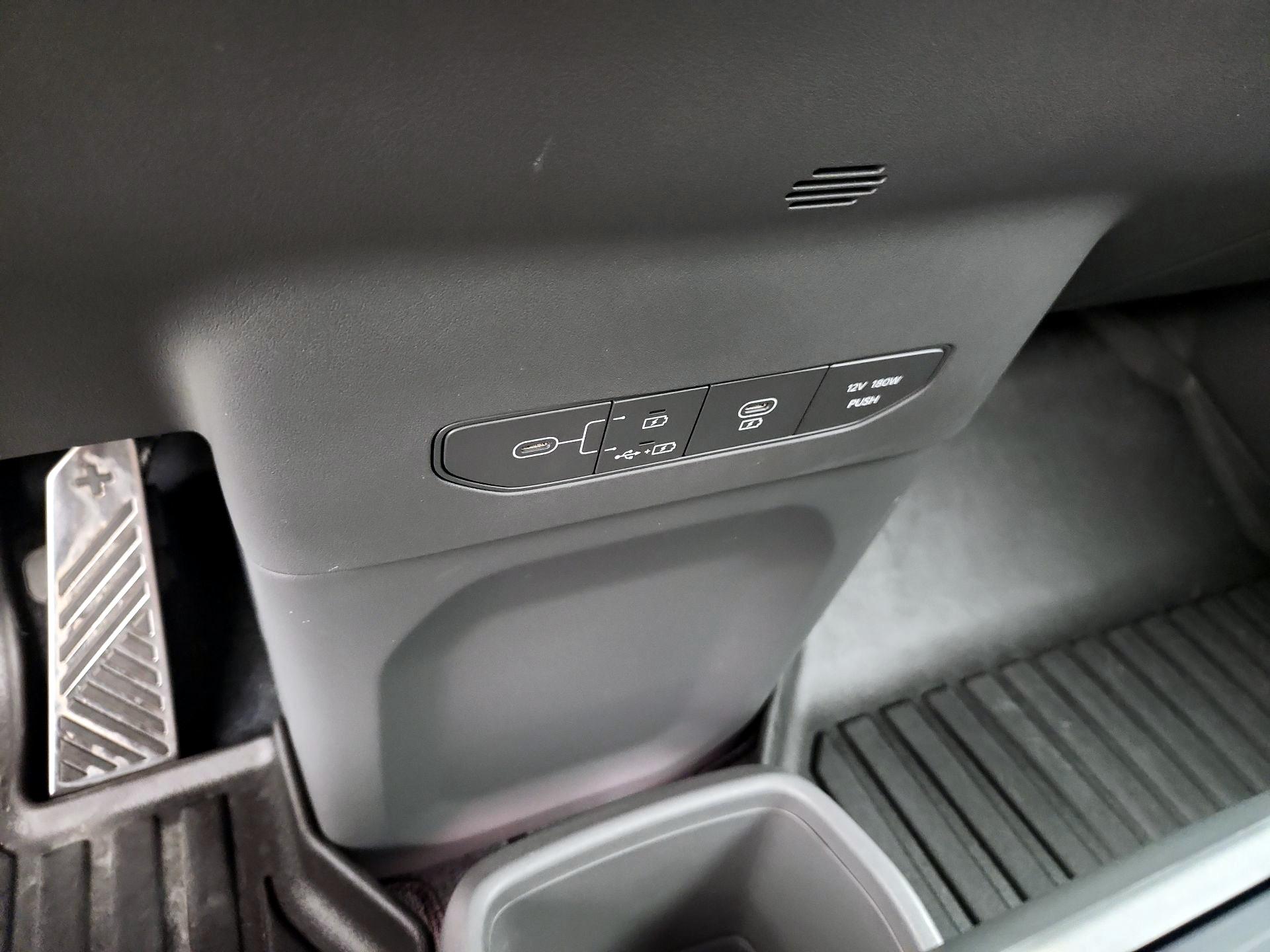 Thumbnail: 2024 Kia EV9 - 19