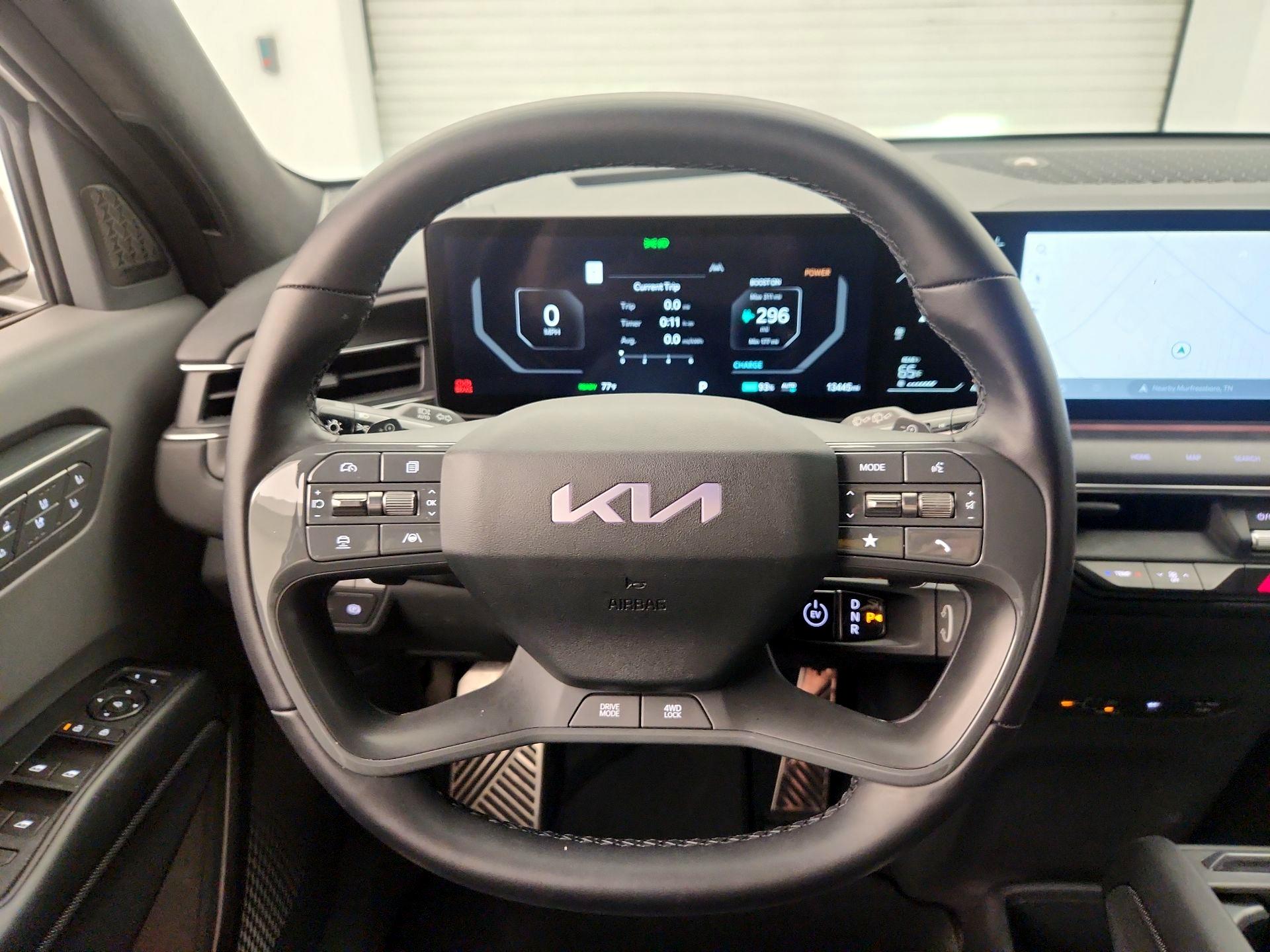 Thumbnail: 2024 Kia EV9 - 10
