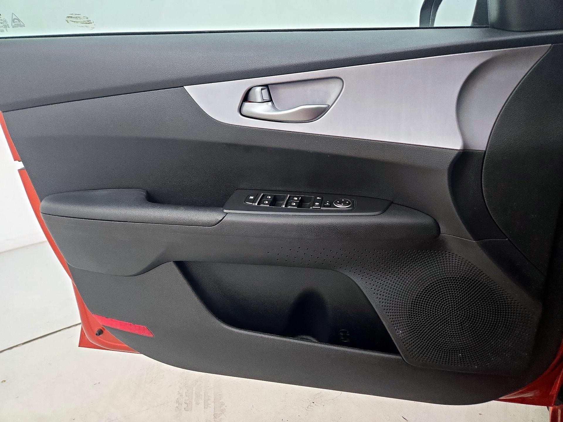 Thumbnail: 2023 Kia Forte - 12