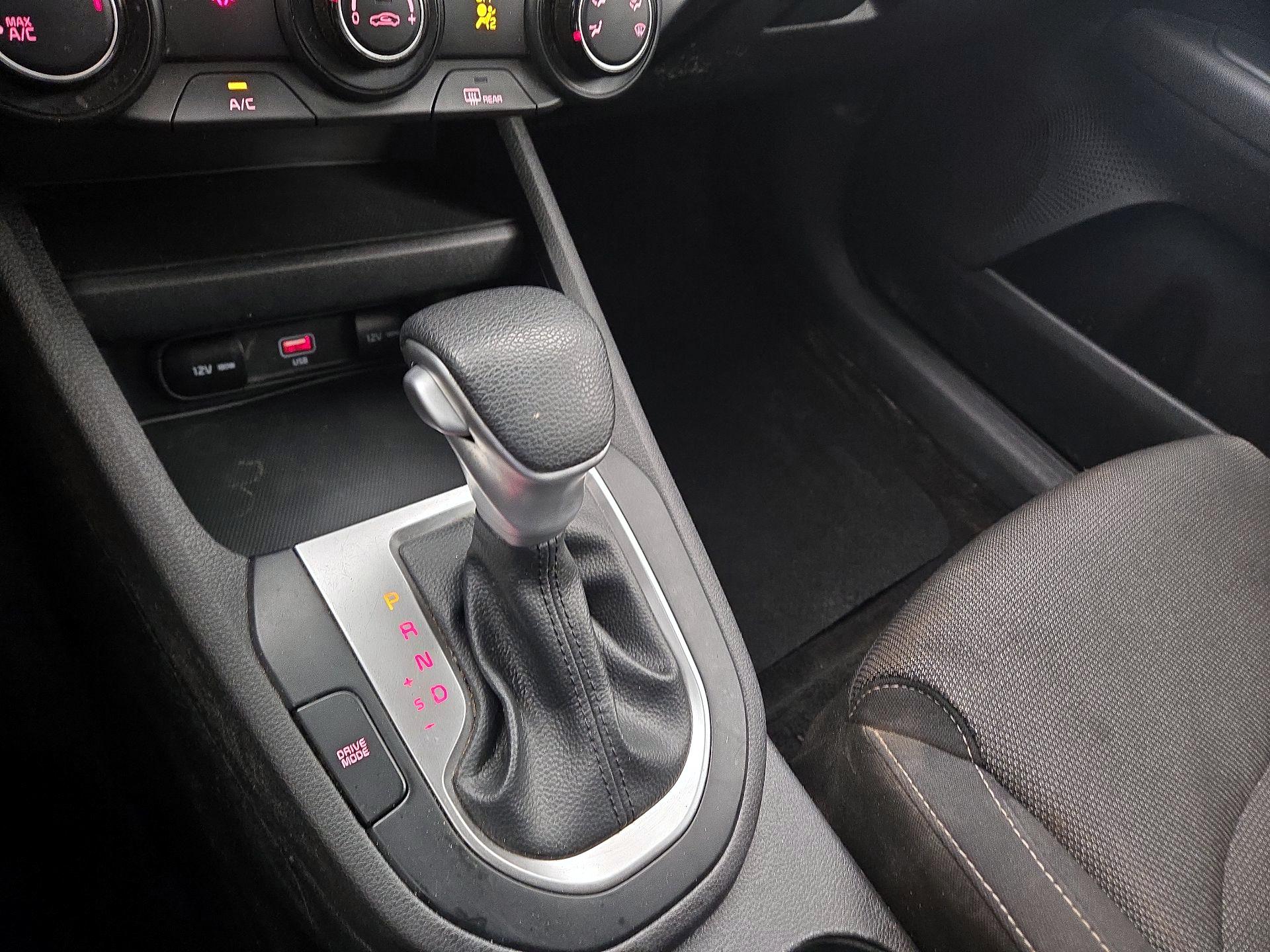 Thumbnail: 2023 Kia Forte - 17
