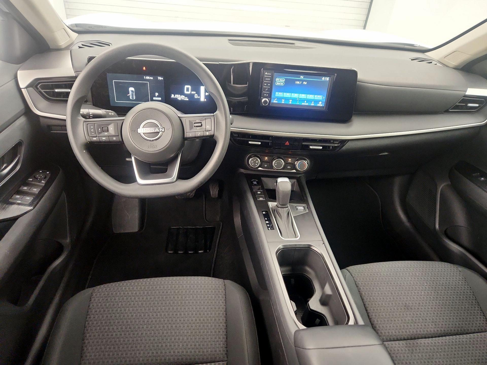 Thumbnail: 2025 Nissan Kicks - 9