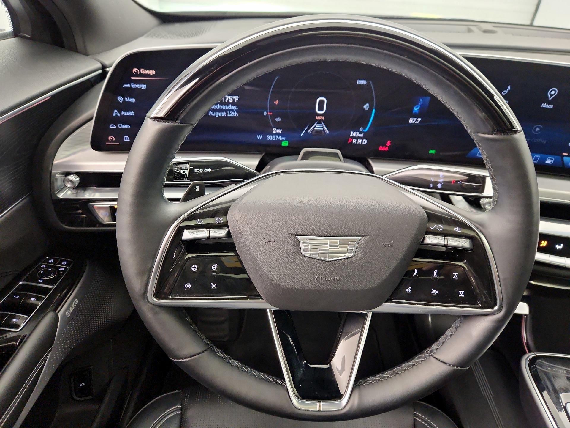 Thumbnail: 2024 Cadillac Lyriq - 10
