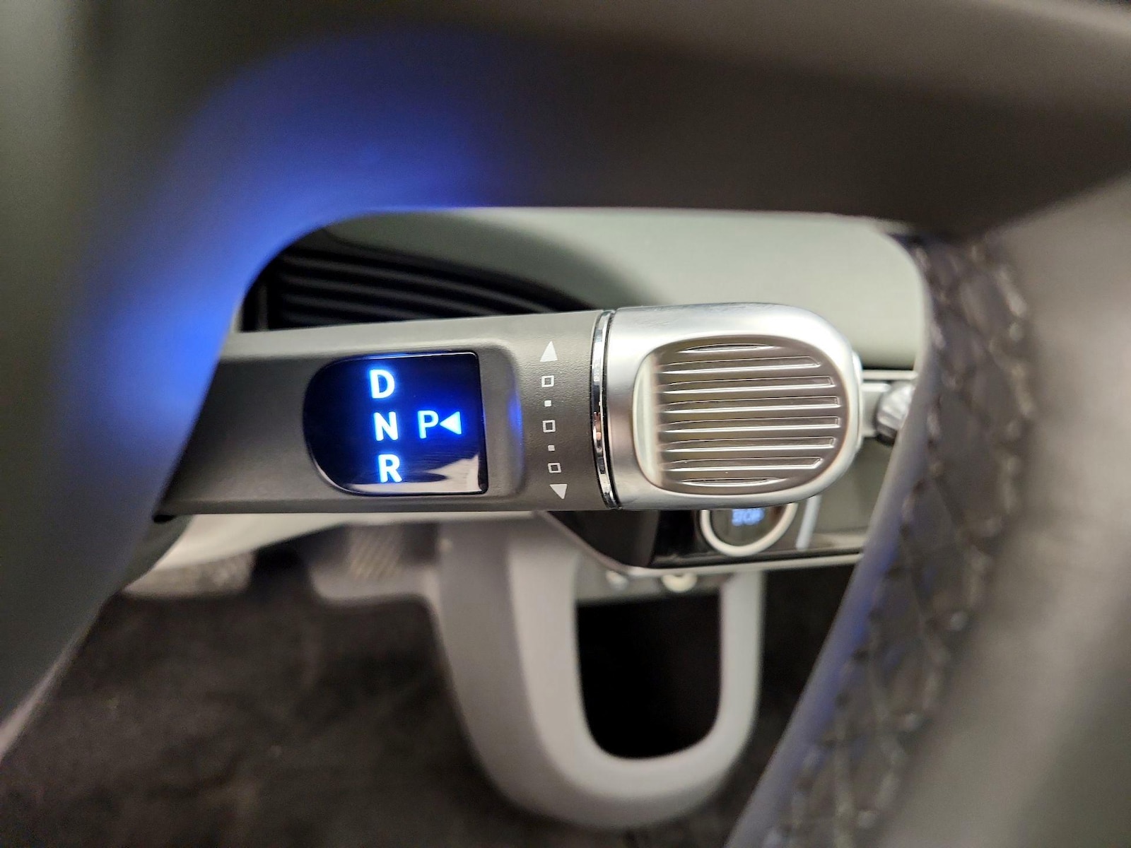 2024 Hyundai IONIQ 5 Limited - Photo 17