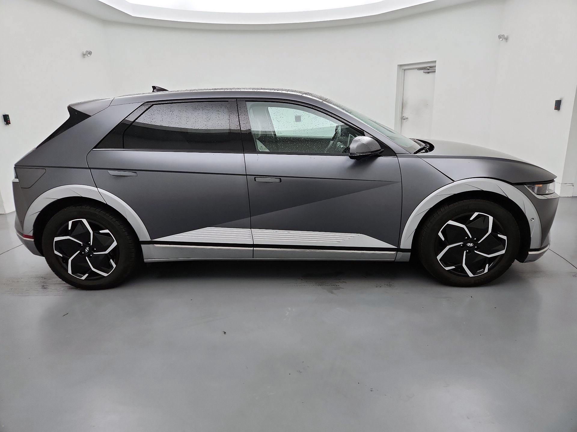 Thumbnail: 2024 Hyundai Ioniq 5 - 4