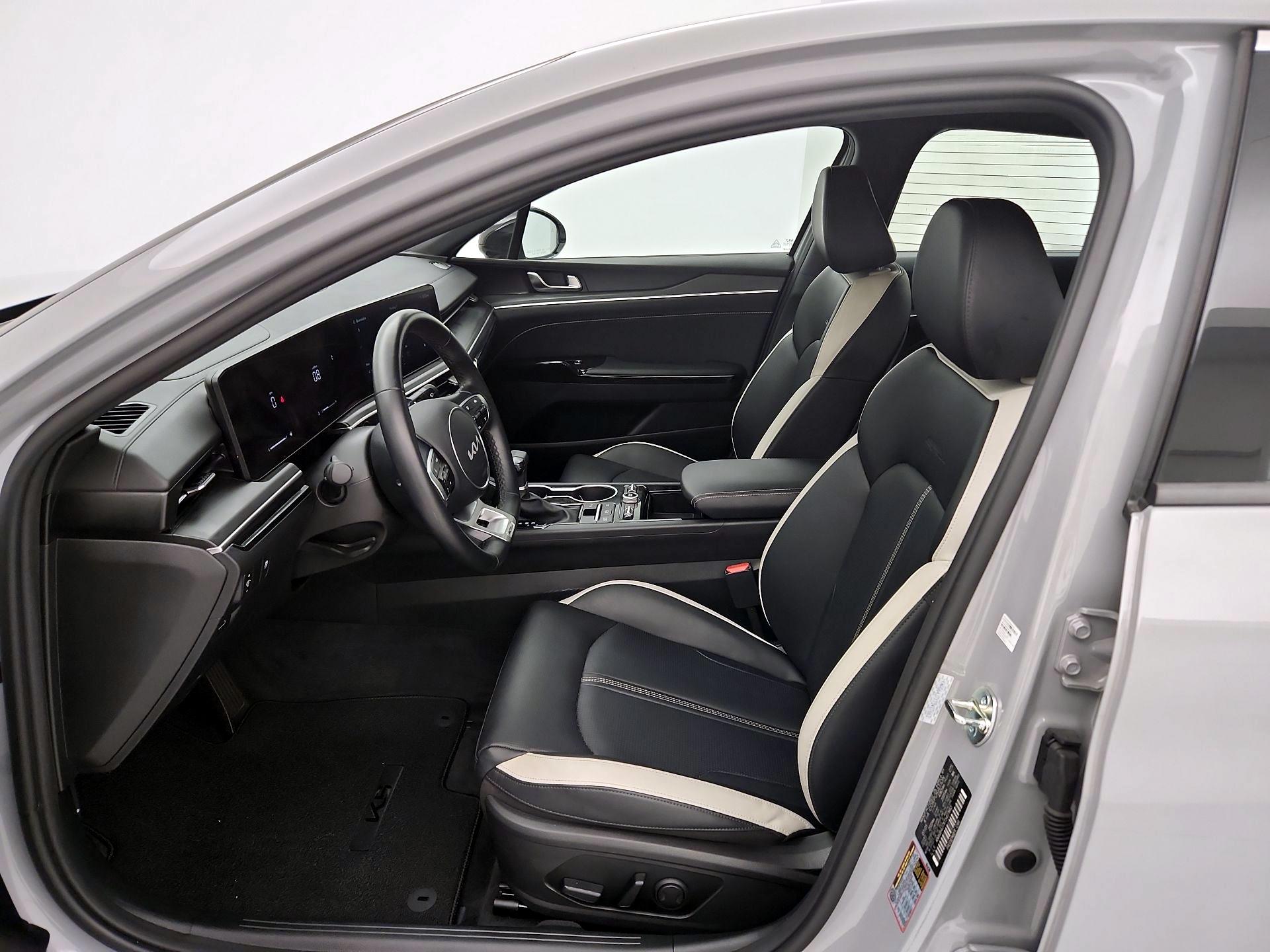 Thumbnail: 2026 Kia K5 - 11