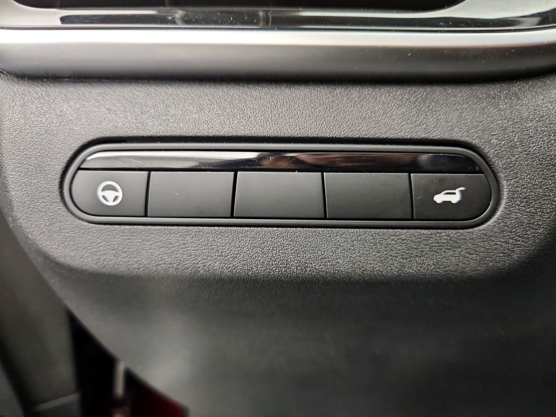 Thumbnail: 2023 INFINITI QX60 - 13