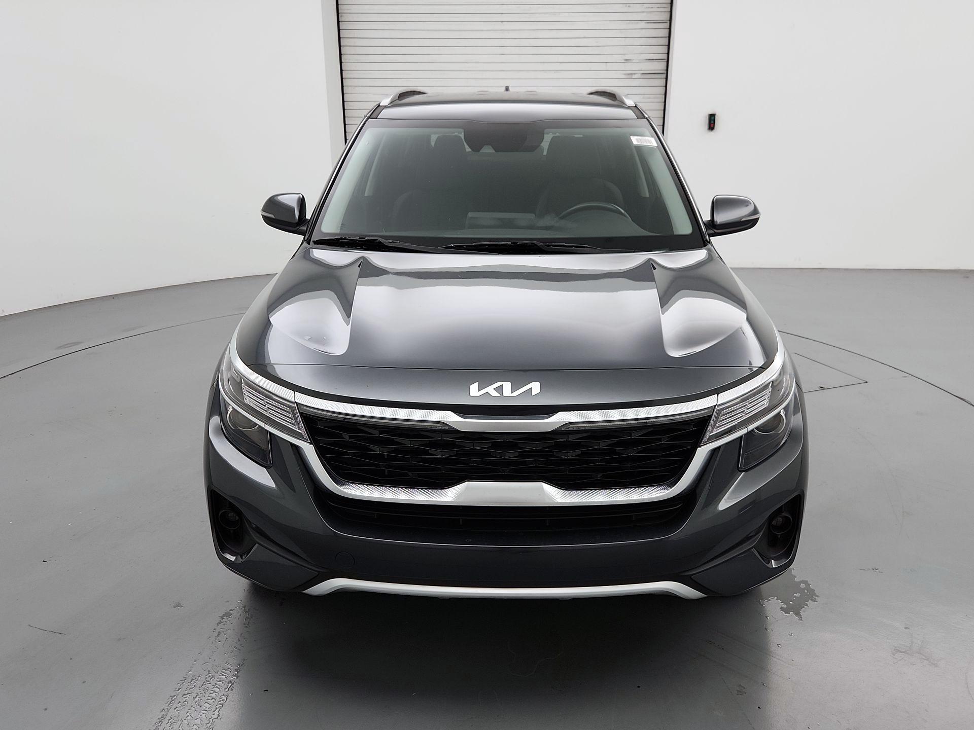 Thumbnail: 2023 Kia Seltos - 2