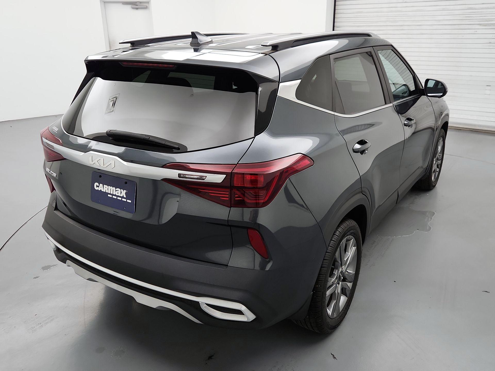 Thumbnail: 2023 Kia Seltos - 5