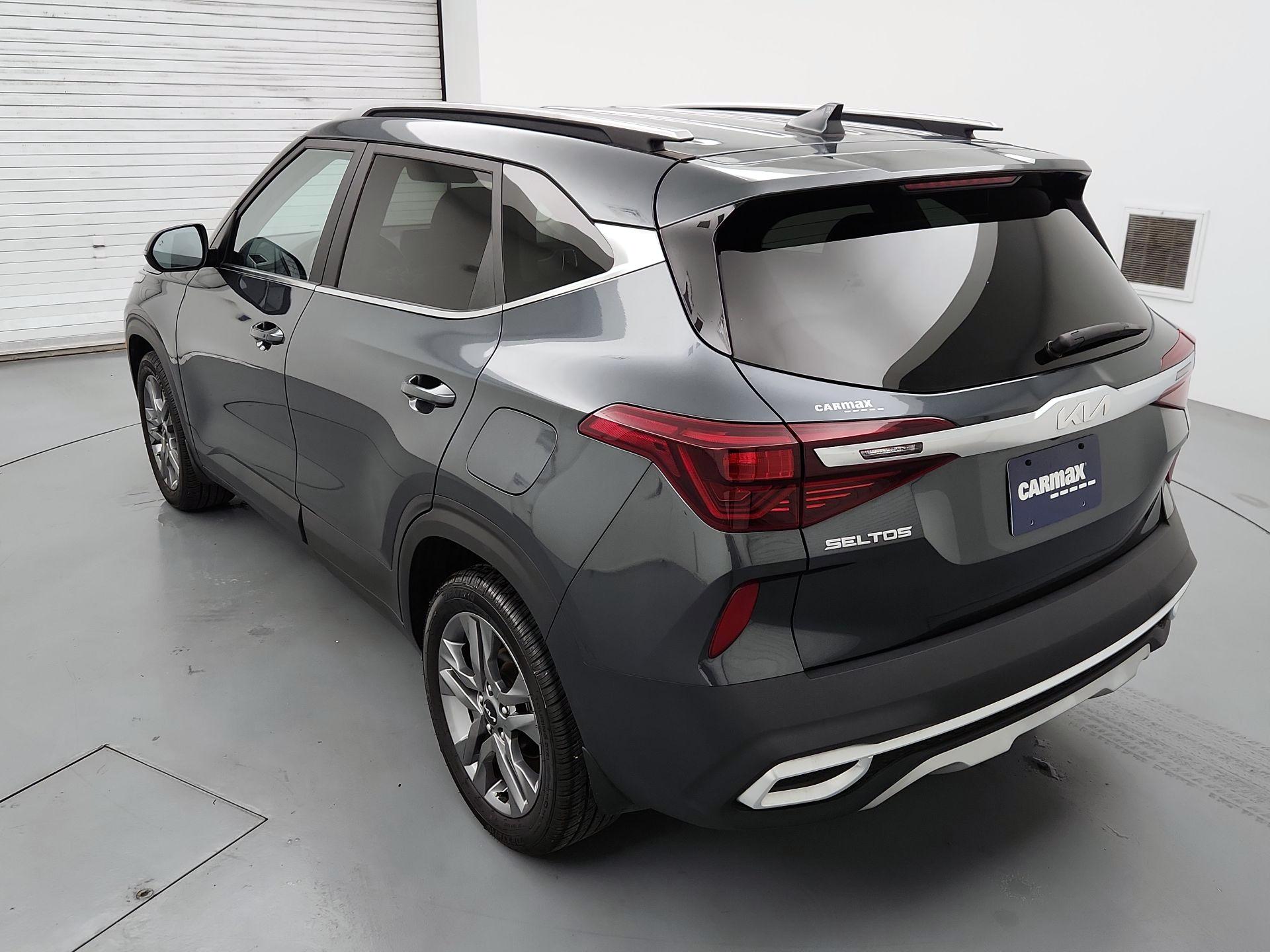 Thumbnail: 2023 Kia Seltos - 7