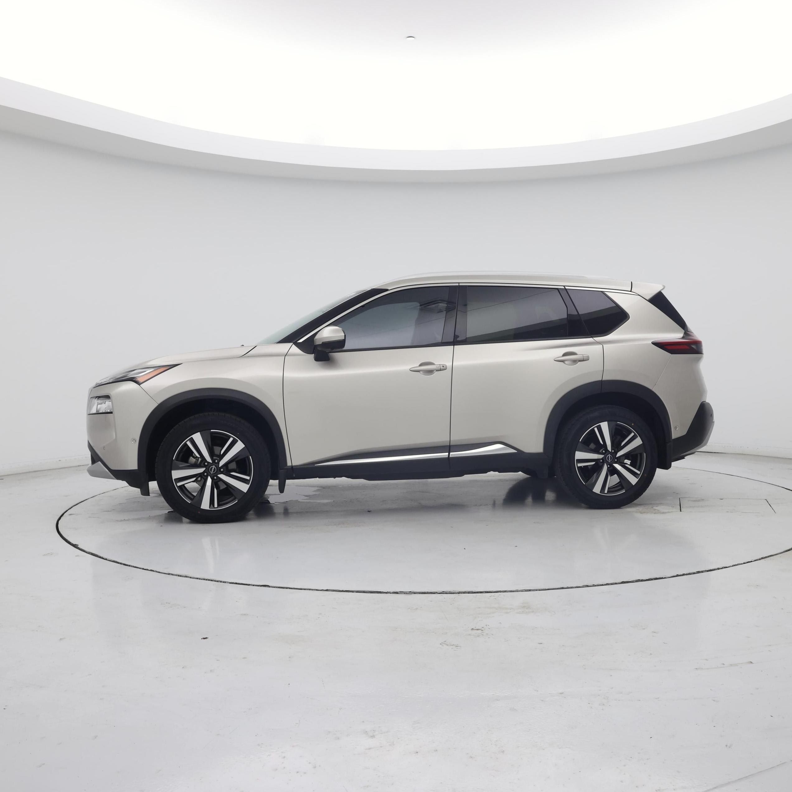 Thumbnail: 2023 Nissan Rogue - 3