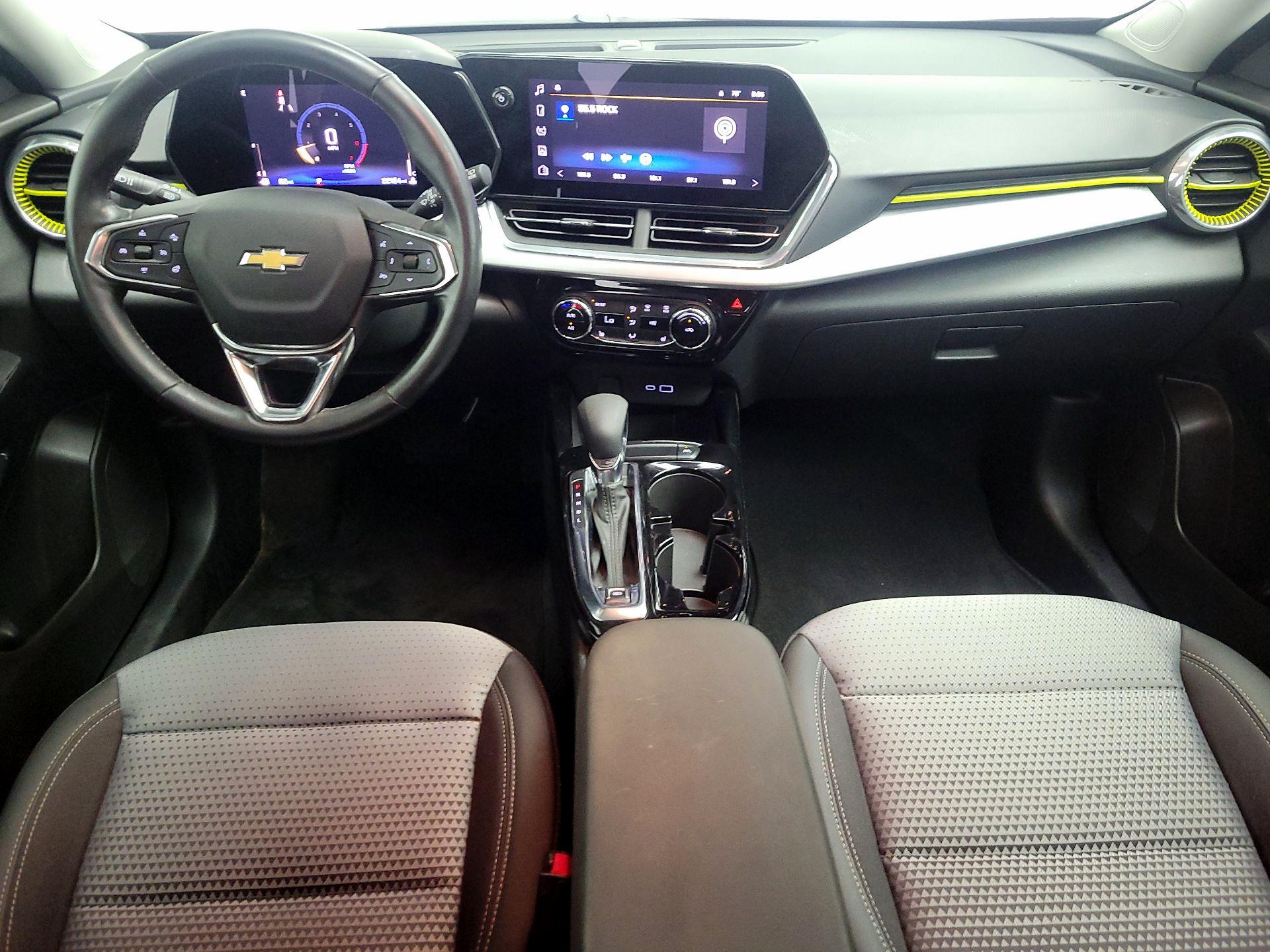 Thumbnail: 2024 Chevrolet Trax - 9