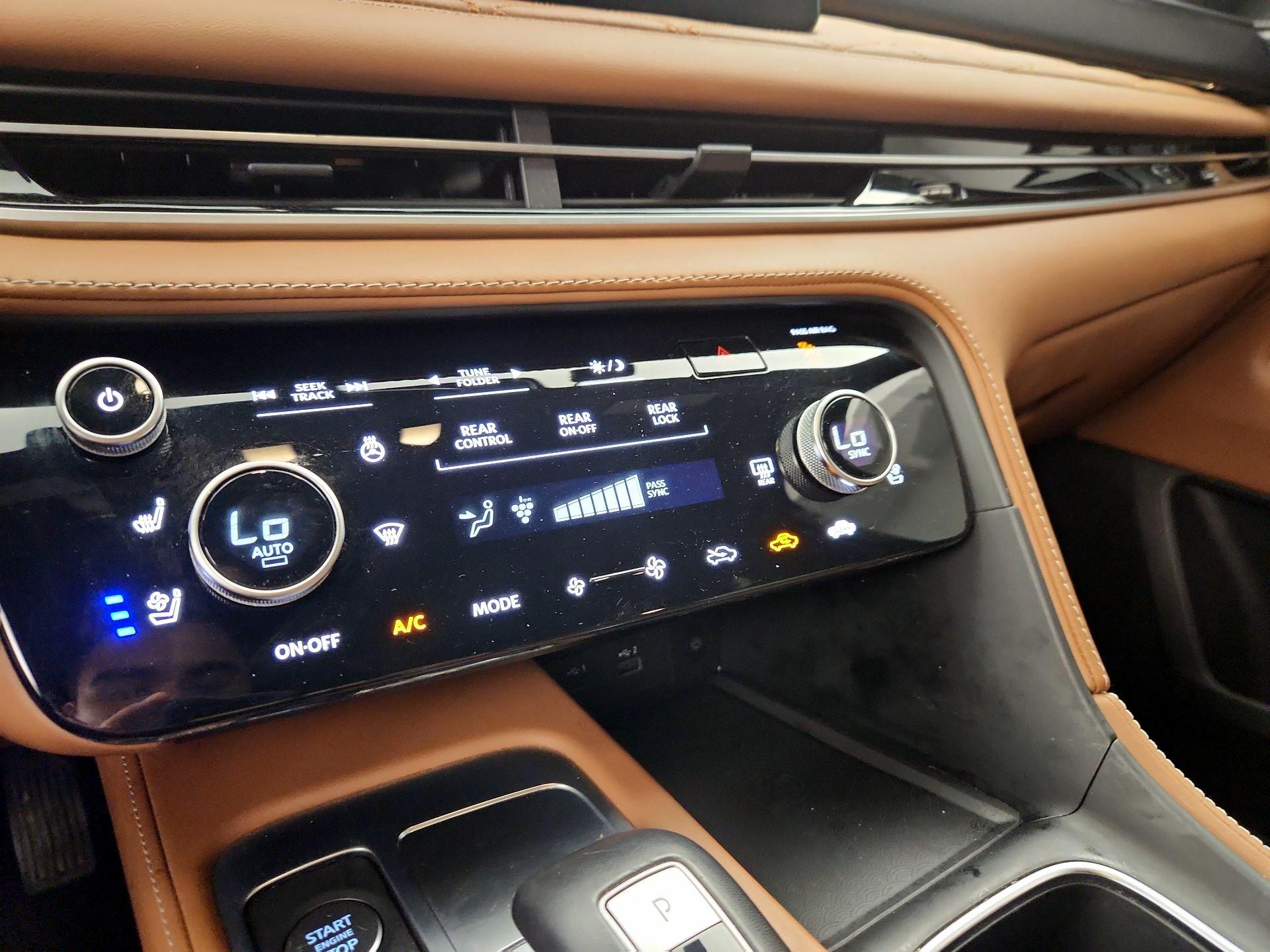 Thumbnail: 2025 INFINITI QX60 - 17