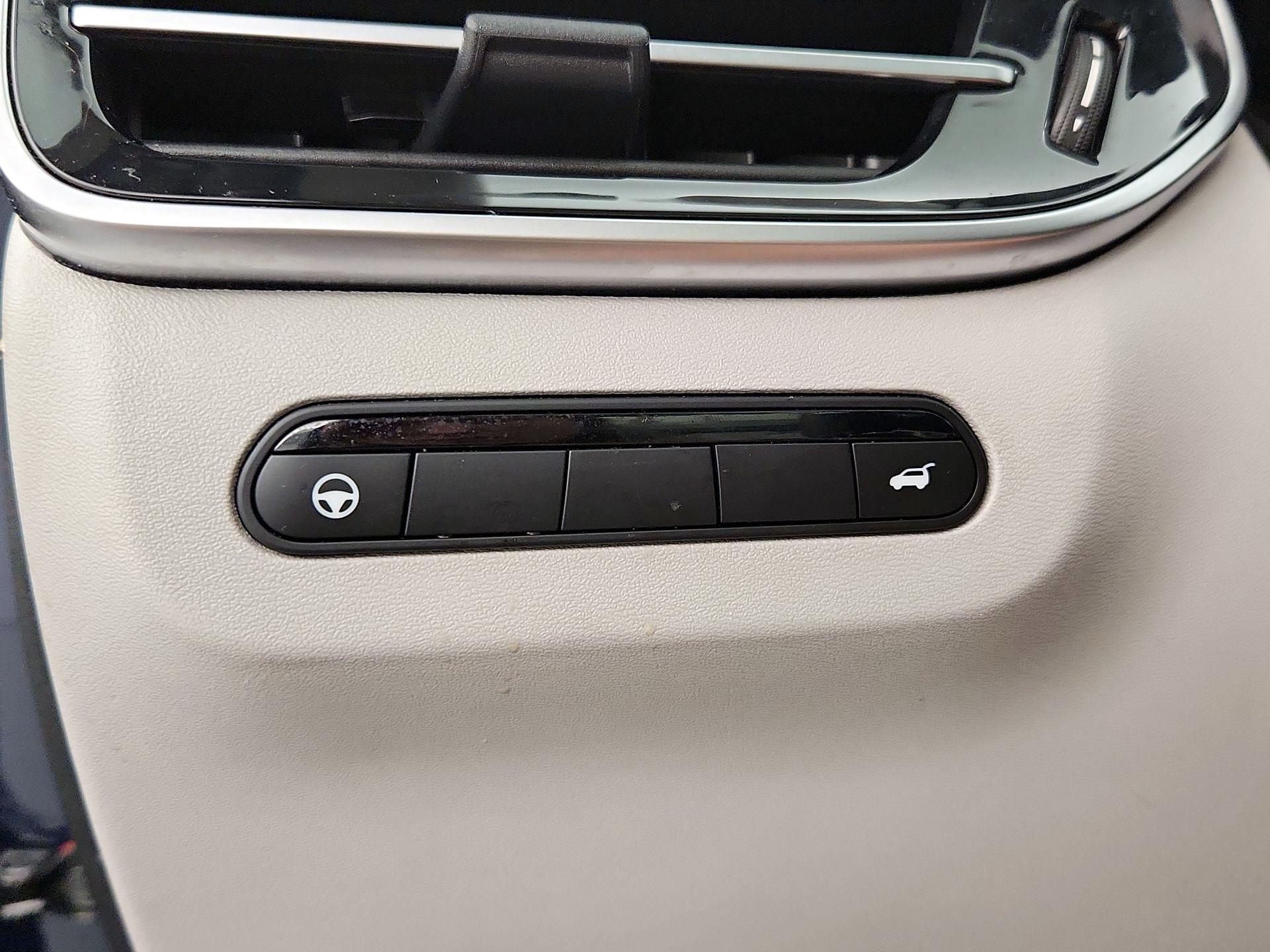 Thumbnail: 2026 INFINITI QX60 - 13