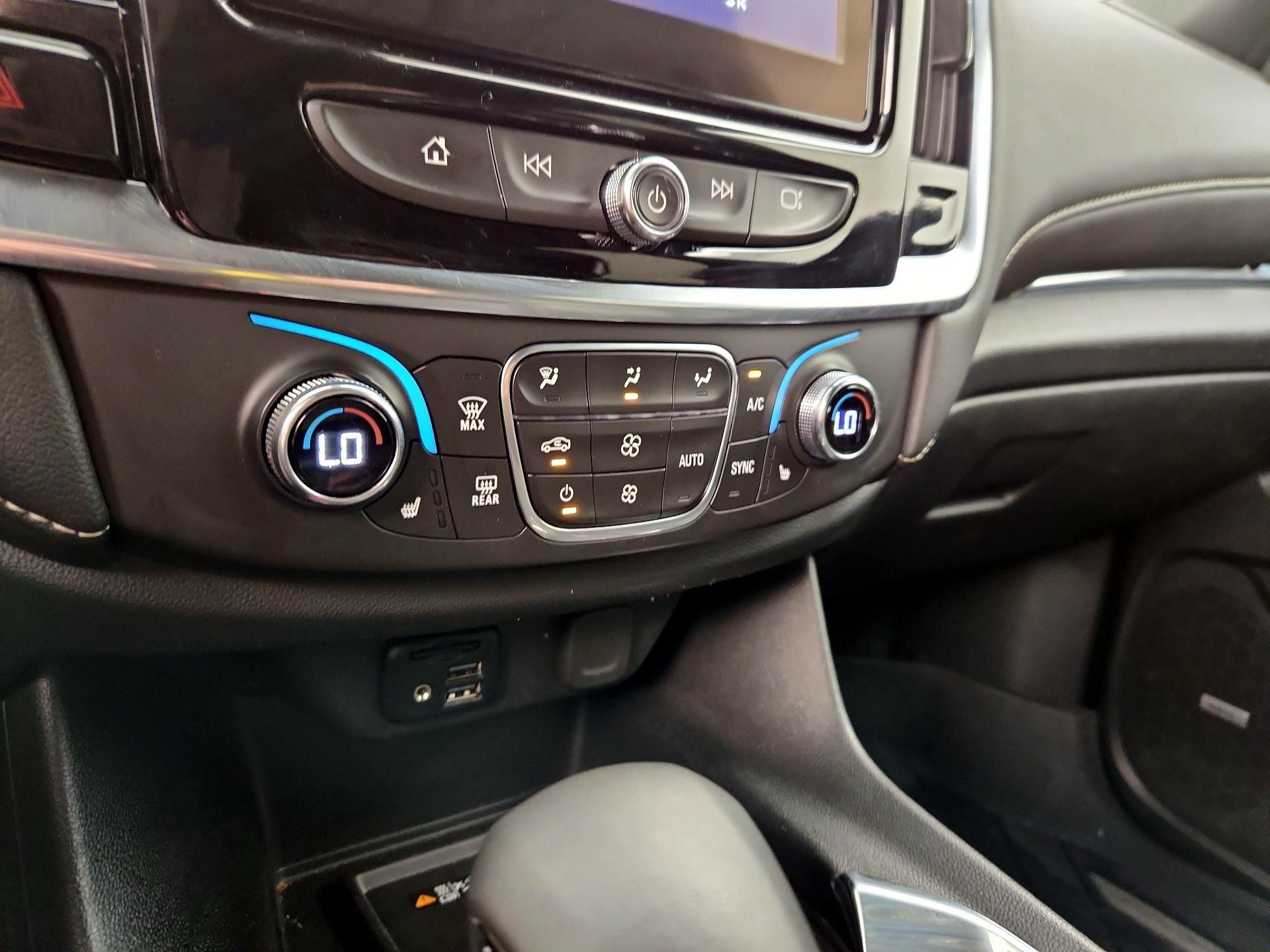 Thumbnail: 2023 Chevrolet Traverse - 14