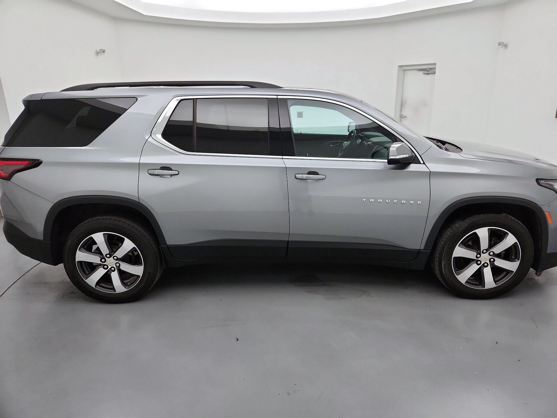 Thumbnail: 2023 Chevrolet Traverse - 4