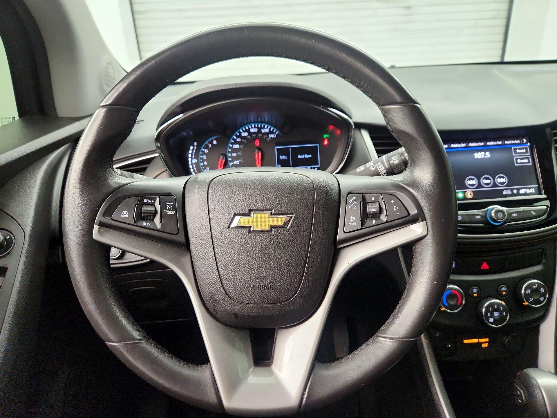 Thumbnail: 2022 Chevrolet Trax - 10