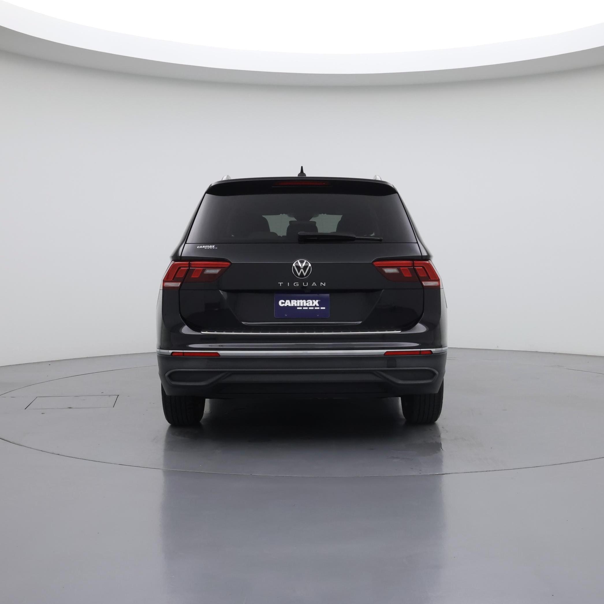 Thumbnail: 2024 Volkswagen Tiguan - 6