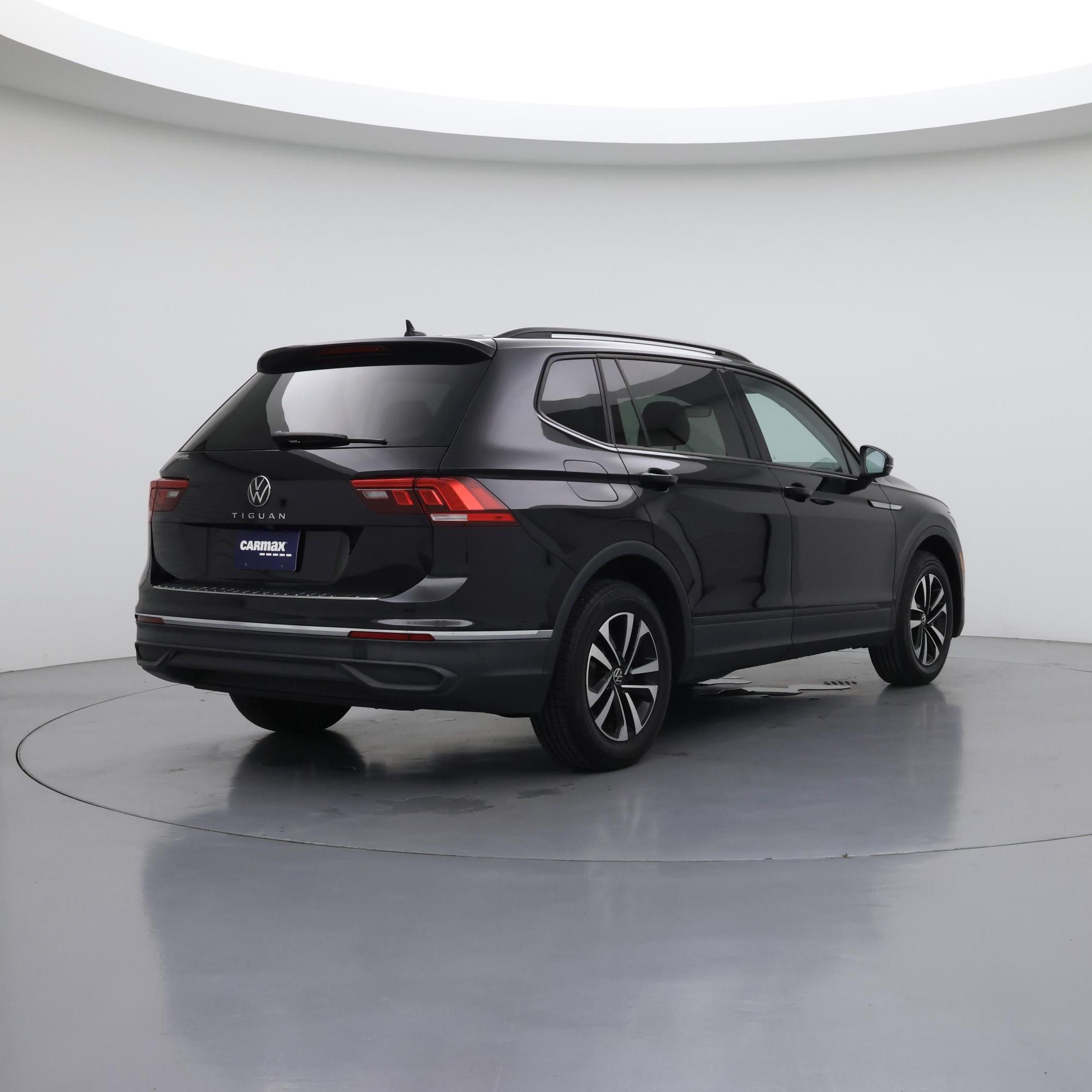 Thumbnail: 2024 Volkswagen Tiguan - 8