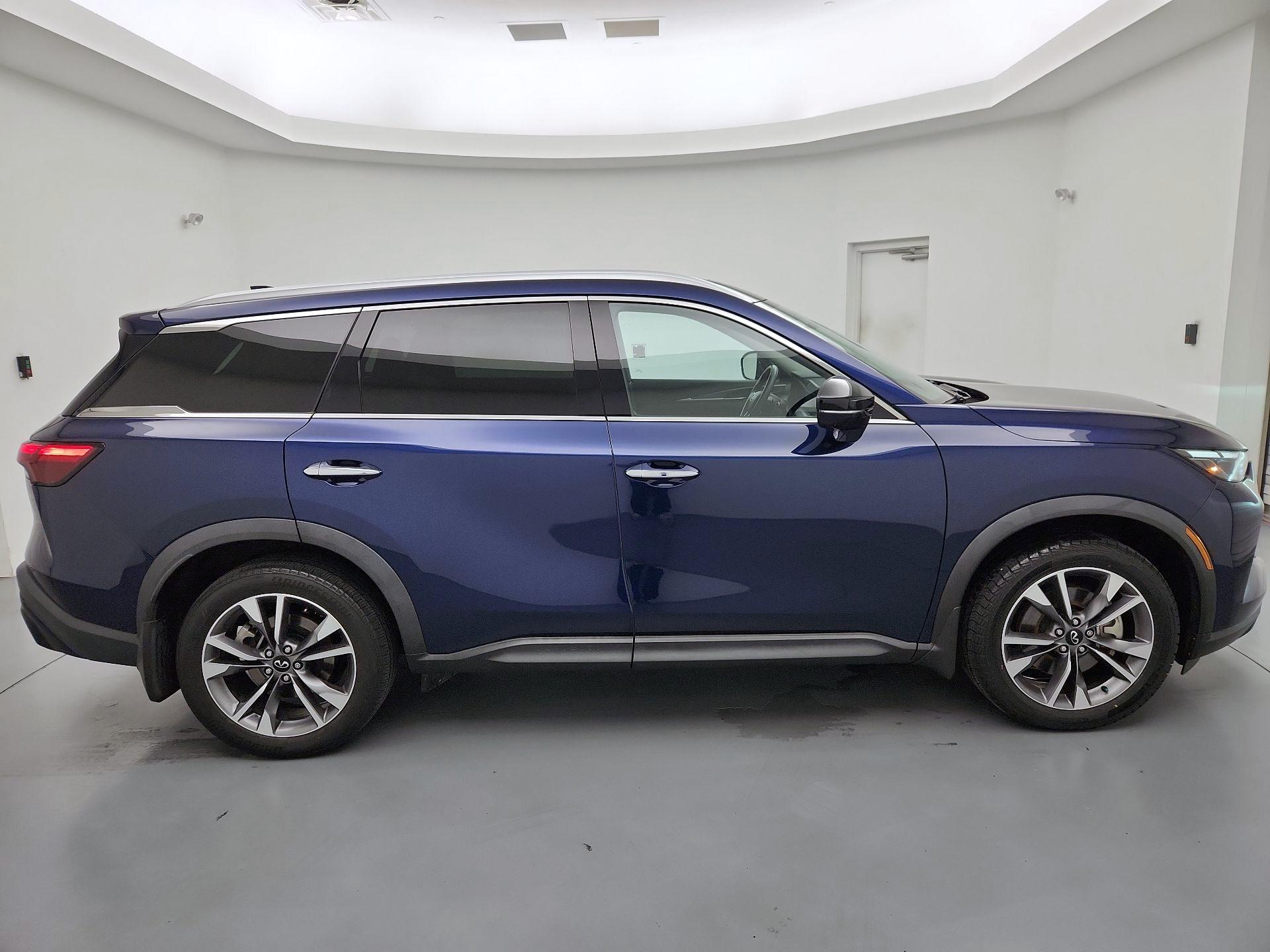 Thumbnail: 2023 INFINITI QX60 - 4