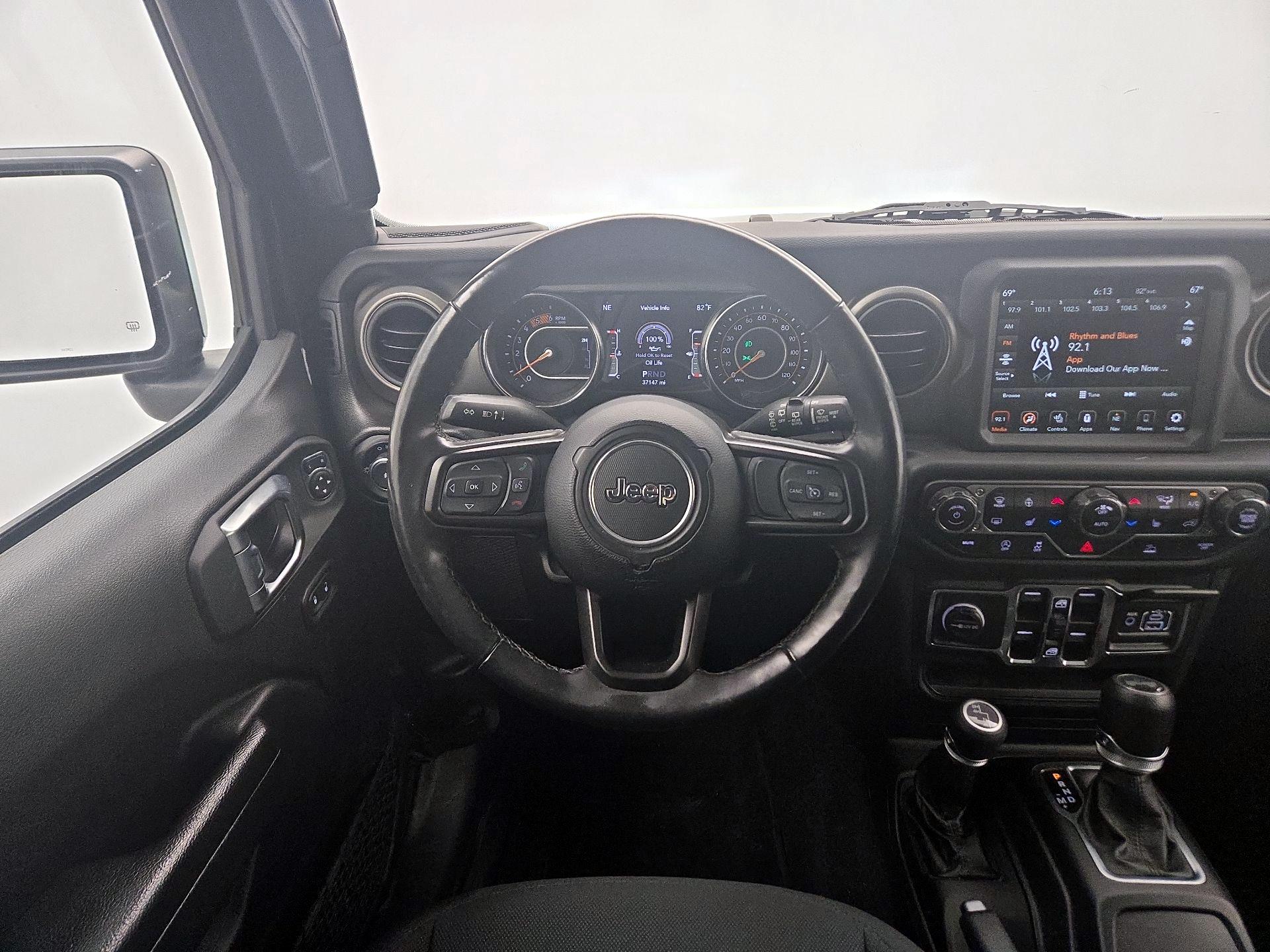 Thumbnail: 2022 Jeep Wrangler - 10