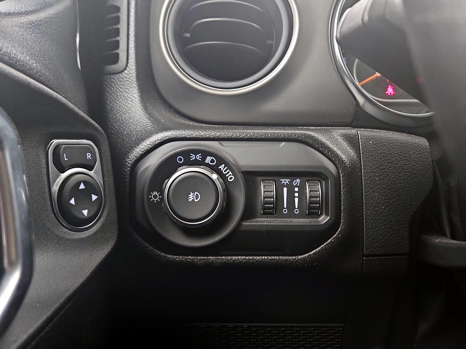 Thumbnail: 2022 Jeep Wrangler - 13