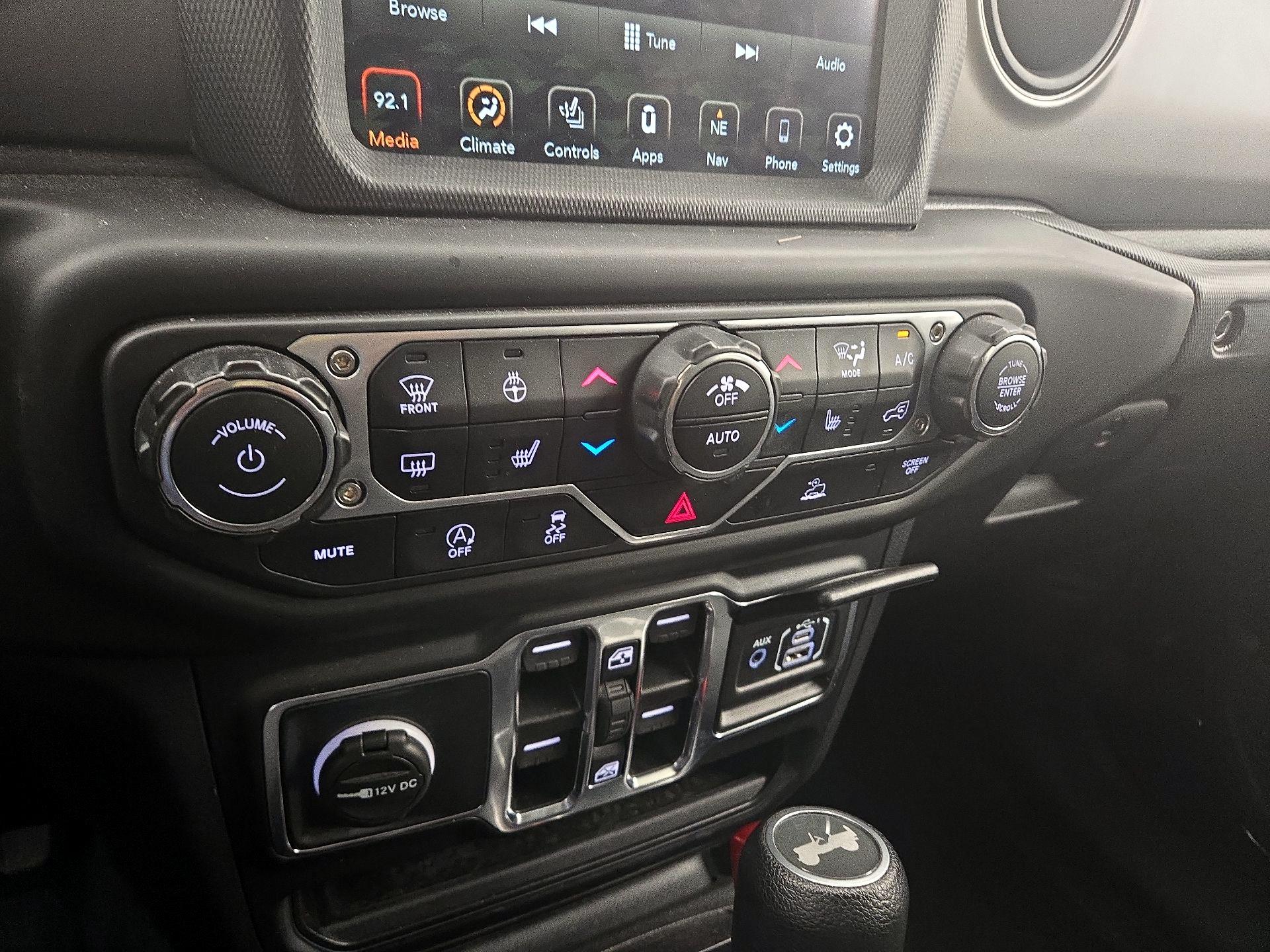 Thumbnail: 2022 Jeep Wrangler - 16