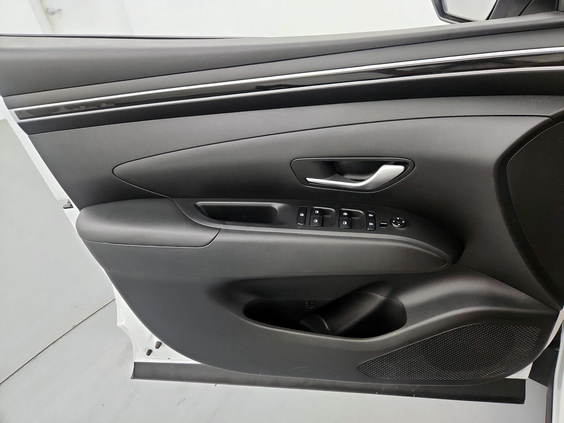 Thumbnail: 2023 Hyundai Tucson - 12