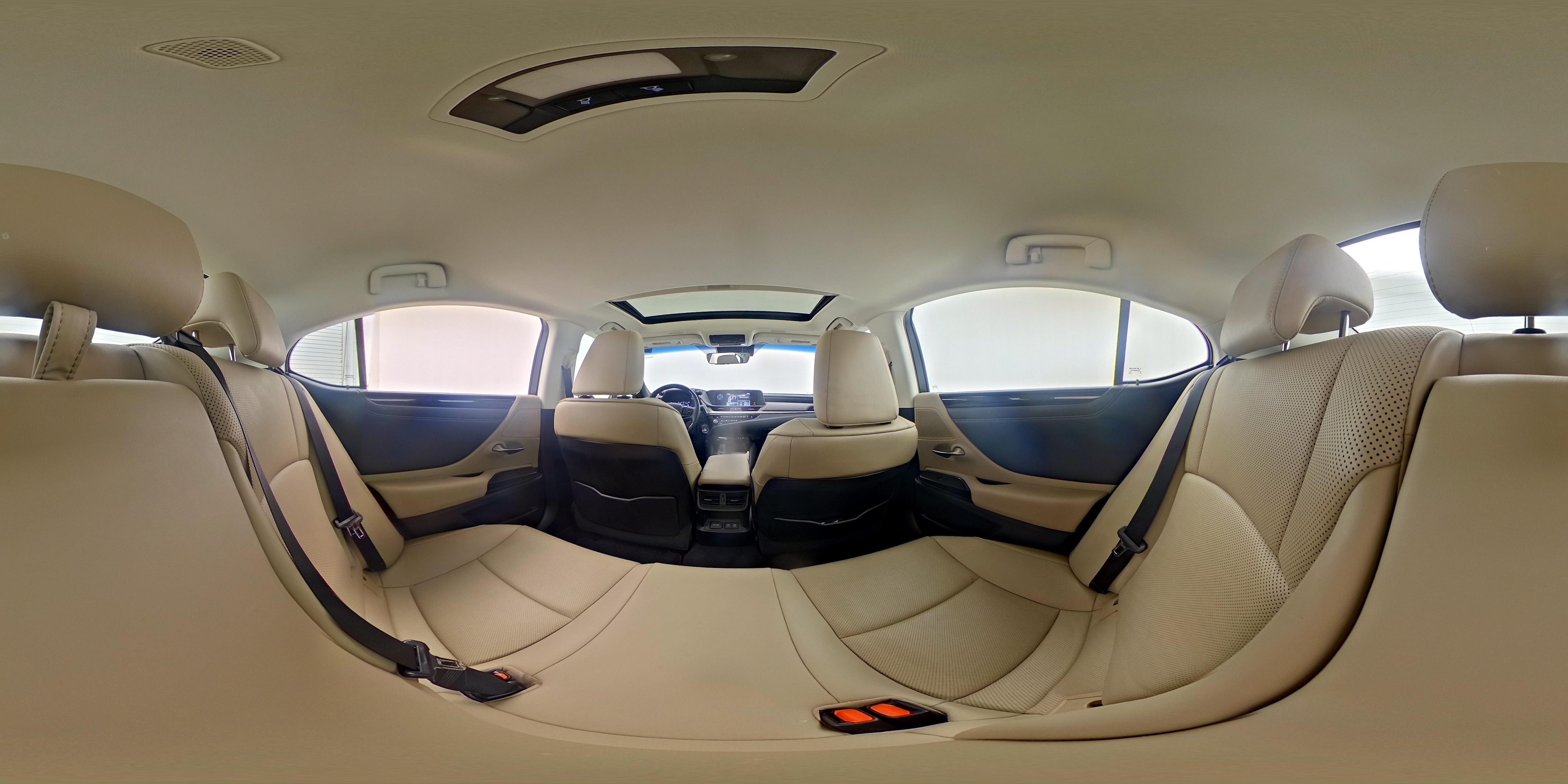 2021 Lexus ES 350 - Photo 26
