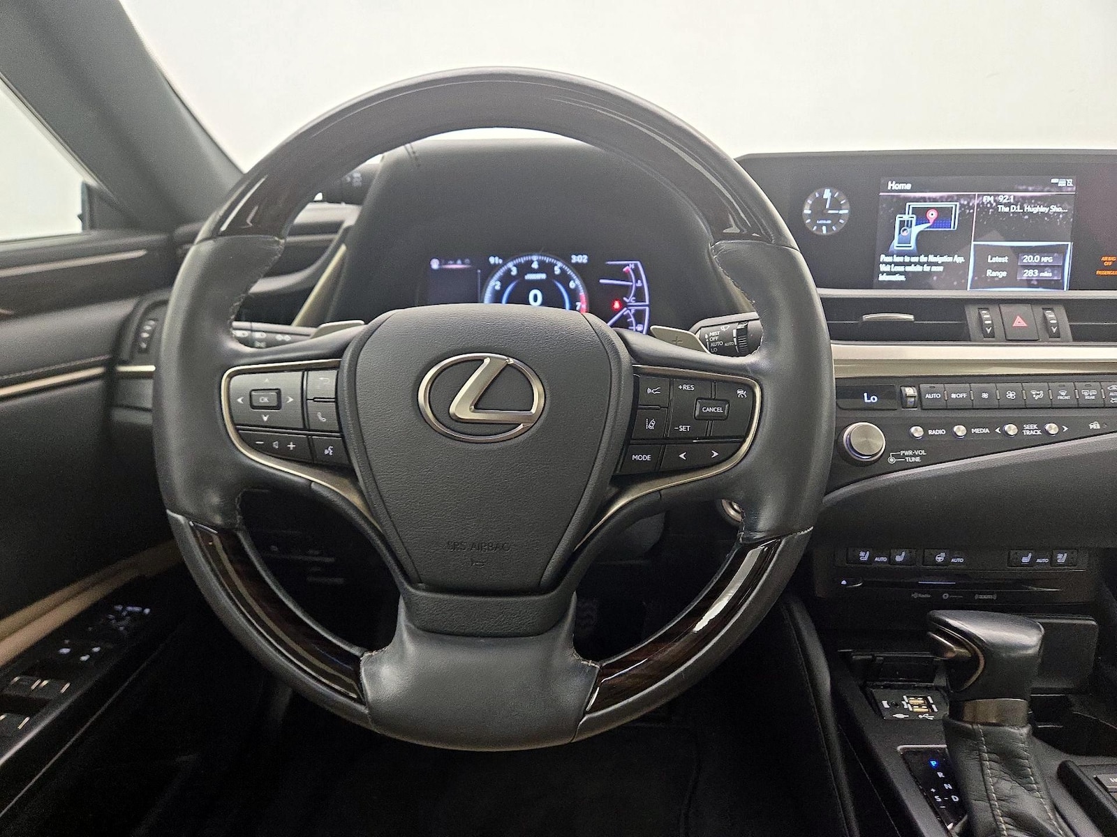 2021 Lexus ES 350 - Photo 11