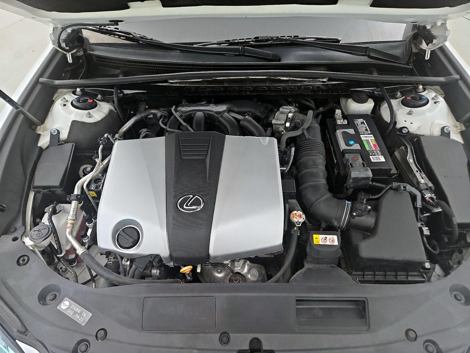 2021 Lexus ES 350 - Photo 23
