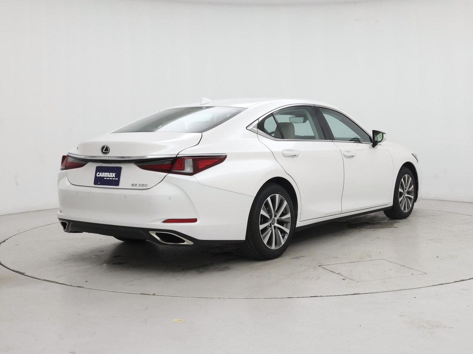 2021 Lexus ES 350 - Photo 9