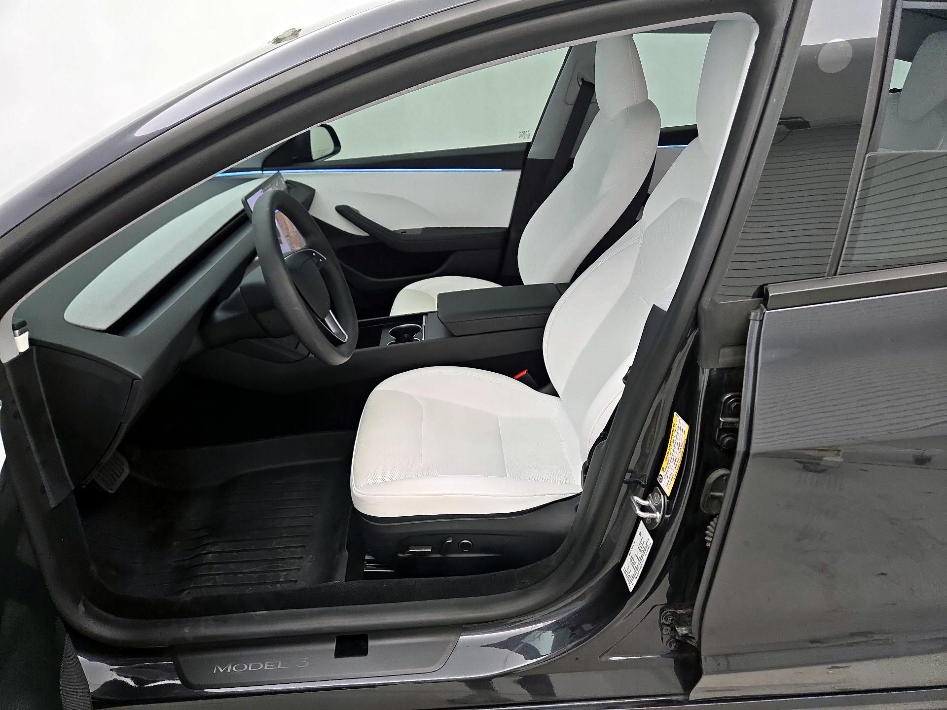Thumbnail: 2025 Tesla Model 3 - 11
