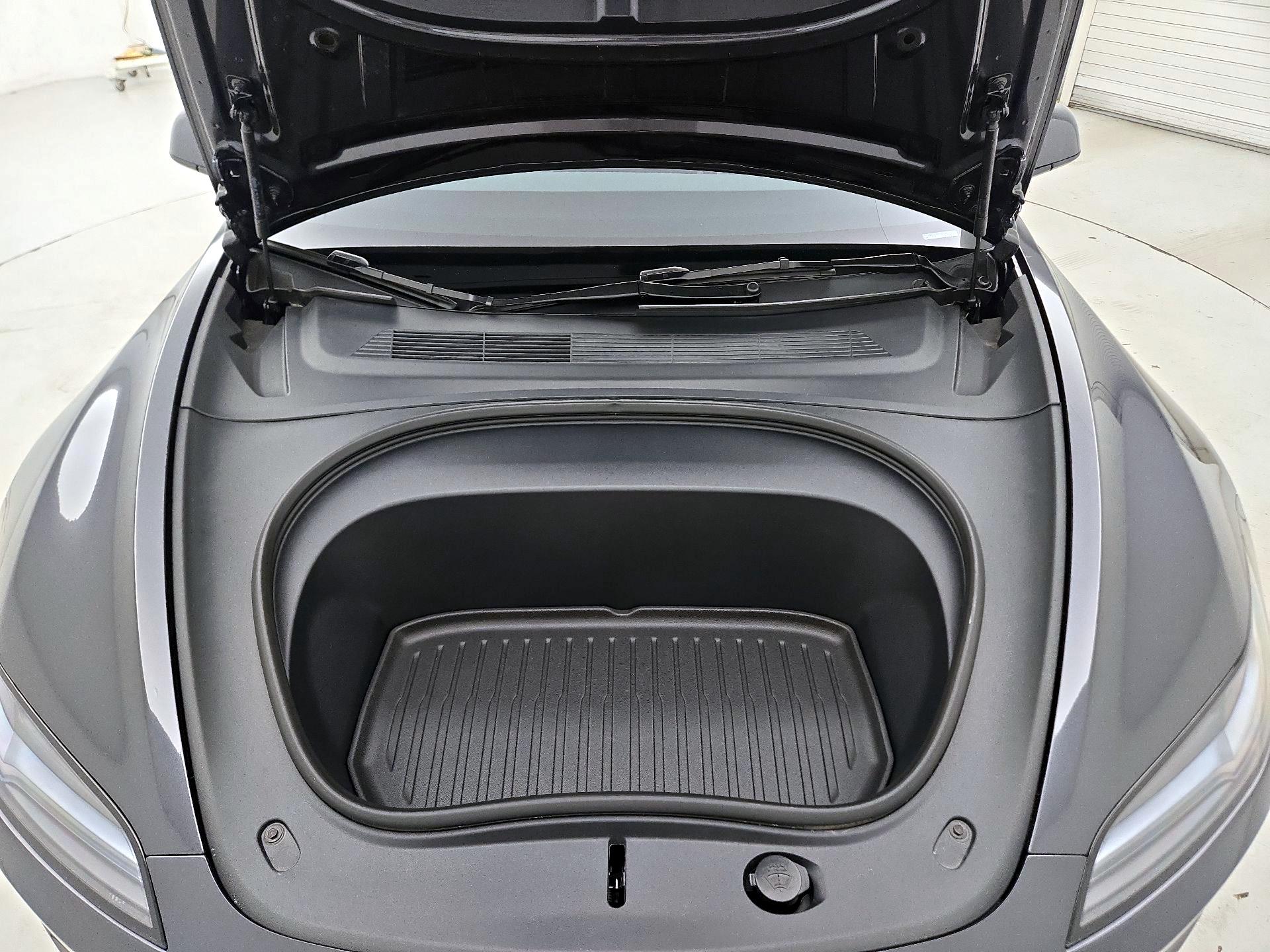 Thumbnail: 2025 Tesla Model 3 - 20