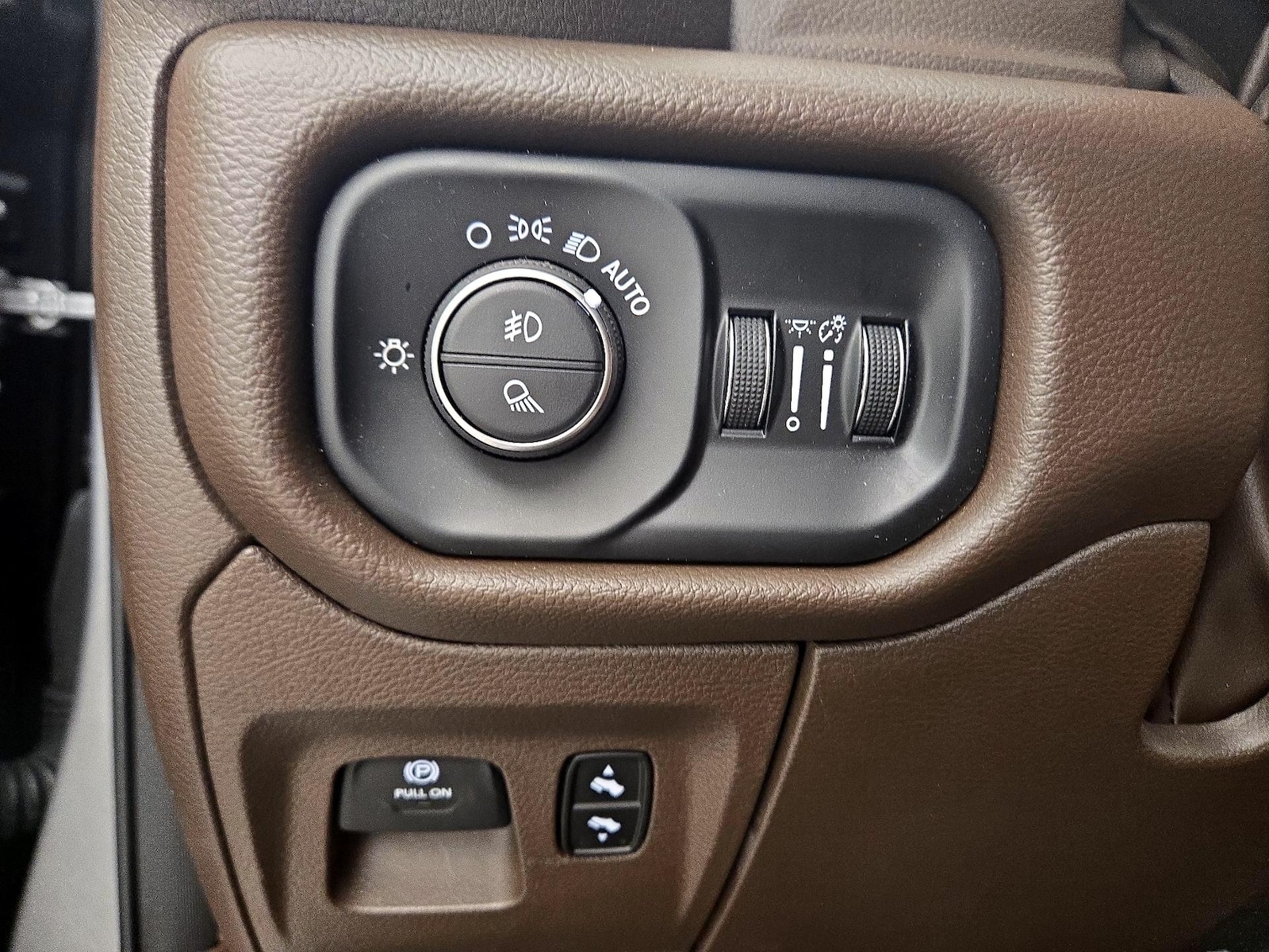 2025 RAM Ram 1500 Pickup Laramie - Photo 14