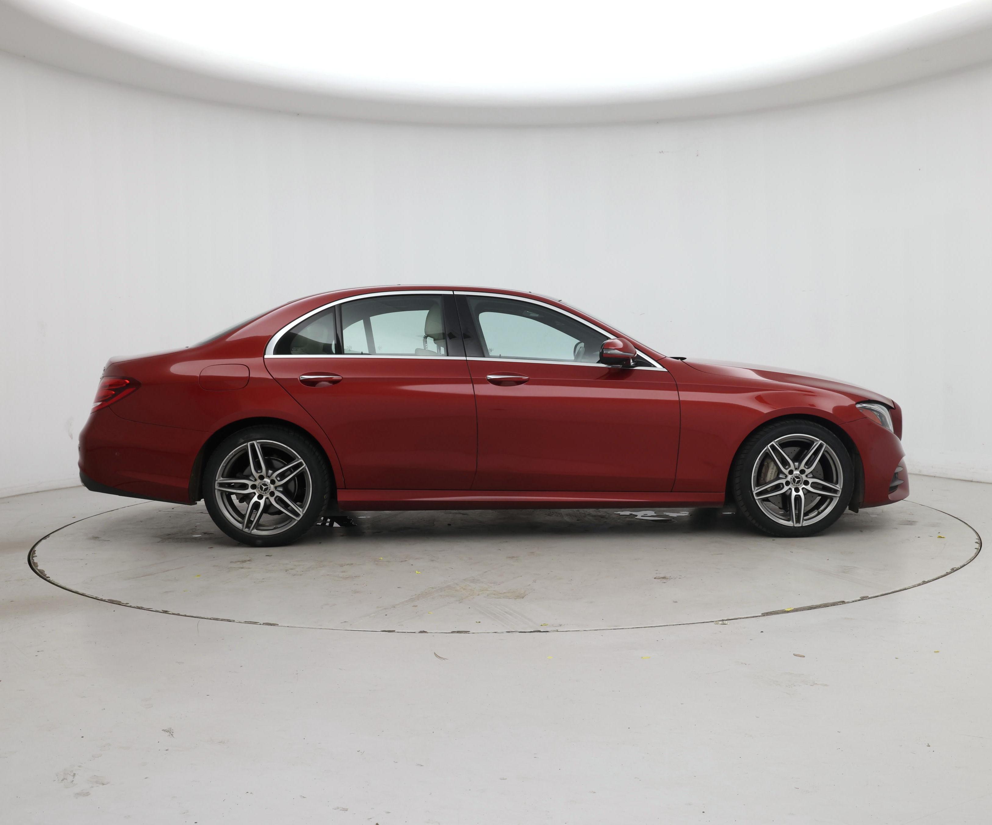 Thumbnail: 2019 Mercedes-Benz E-Class - 7
