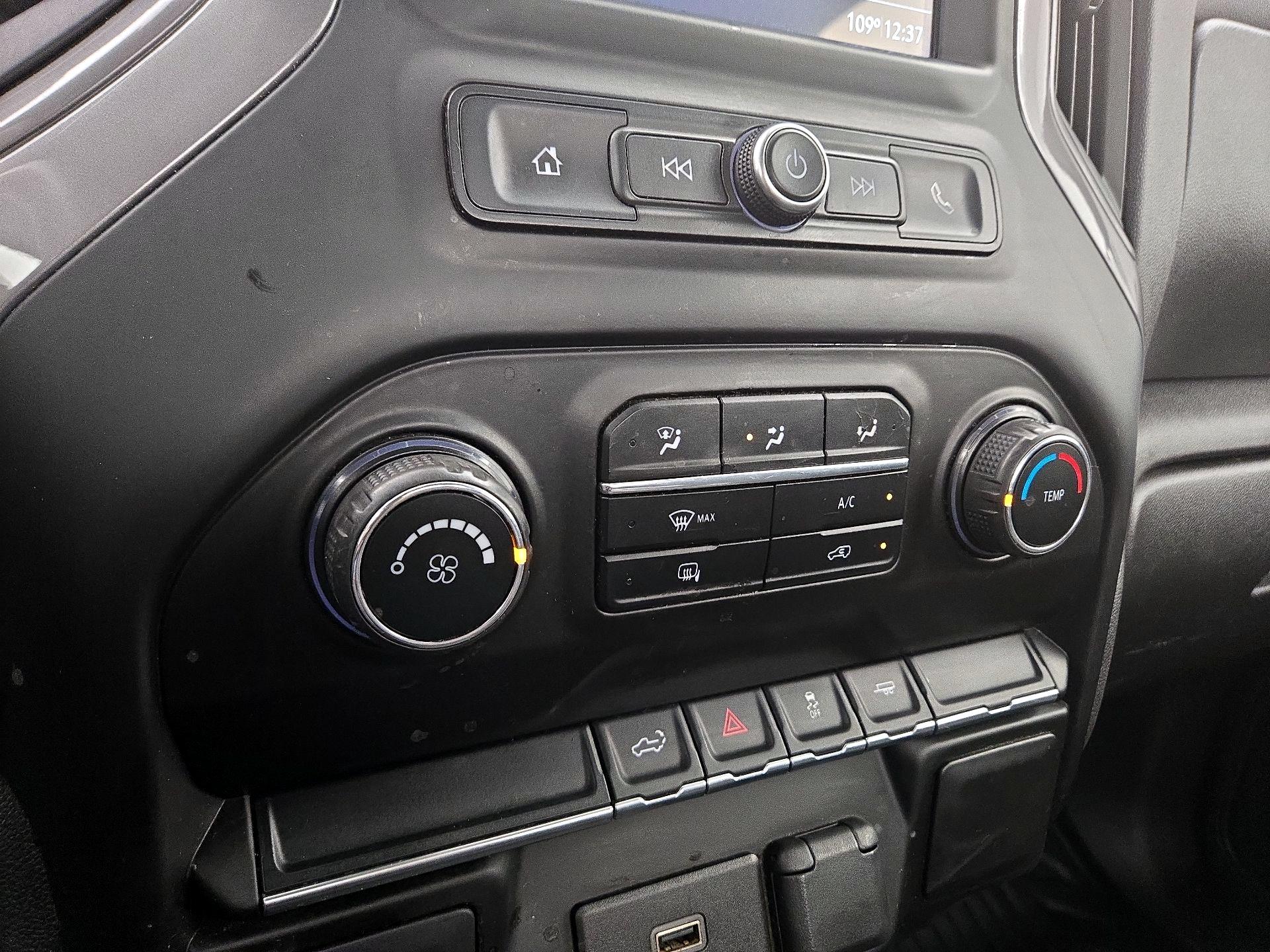 Thumbnail: 2019 Chevrolet Silverado 1500 - 16