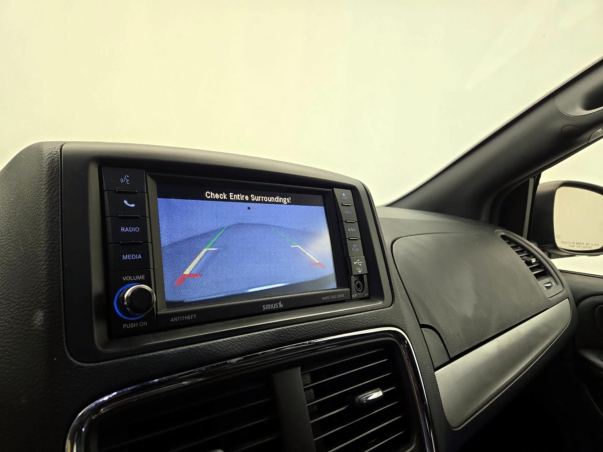 Thumbnail: 2020 Dodge Grand Caravan - 15