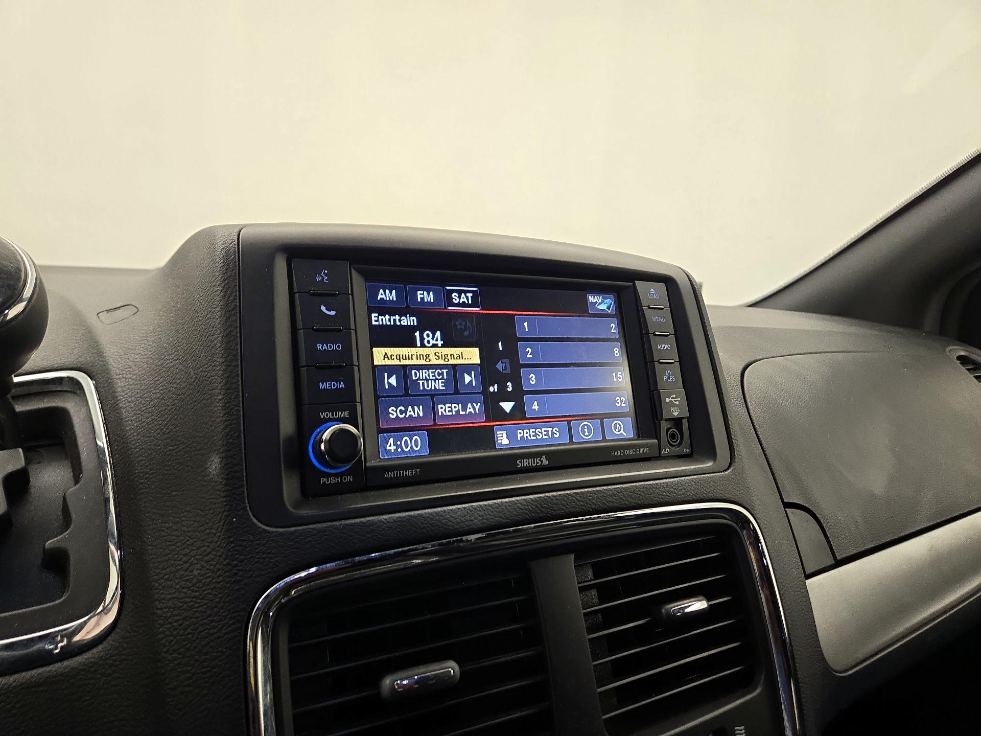Thumbnail: 2020 Dodge Grand Caravan - 16
